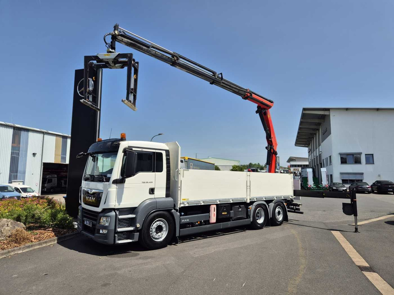 MAN TGS 26.420 6x2-4 LL Palfinger PK 22002-EH B Funk - משאית מנוף: תמונה 1 MAN TGS 26.420 6x2-4 LL Palfinger PK 22002-EH B Funk - משאית מנוף: תמונה 1