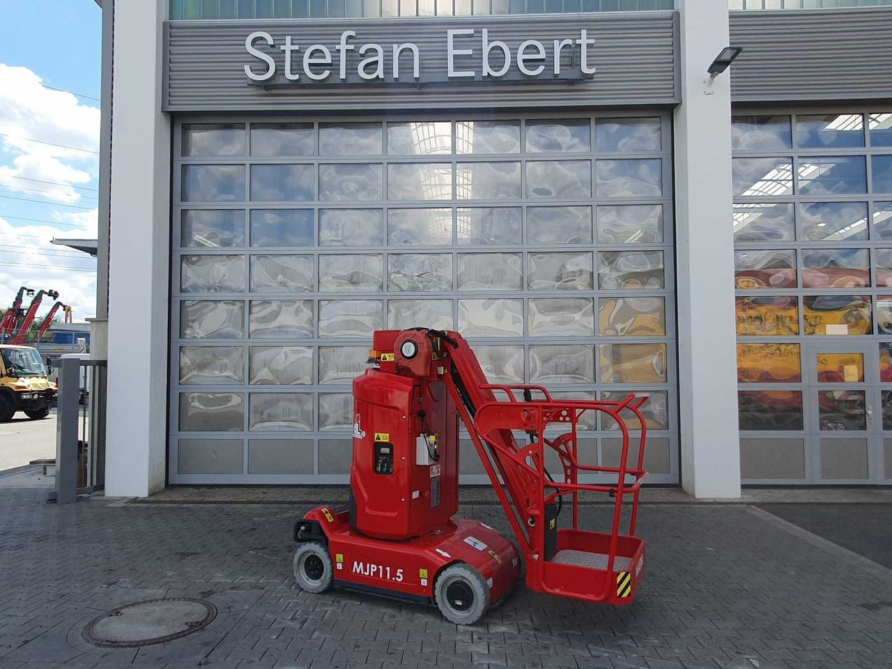 Magni MJP11.5 / Mastbühne / 11,2m! / nur 49h! - פלטפורמה אווירית מותקנת על משאית: תמונה 1 Magni MJP11.5 / Mastbühne / 11,2m! / nur 49h! - פלטפורמה אווירית מותקנת על משאית: תמונה 1