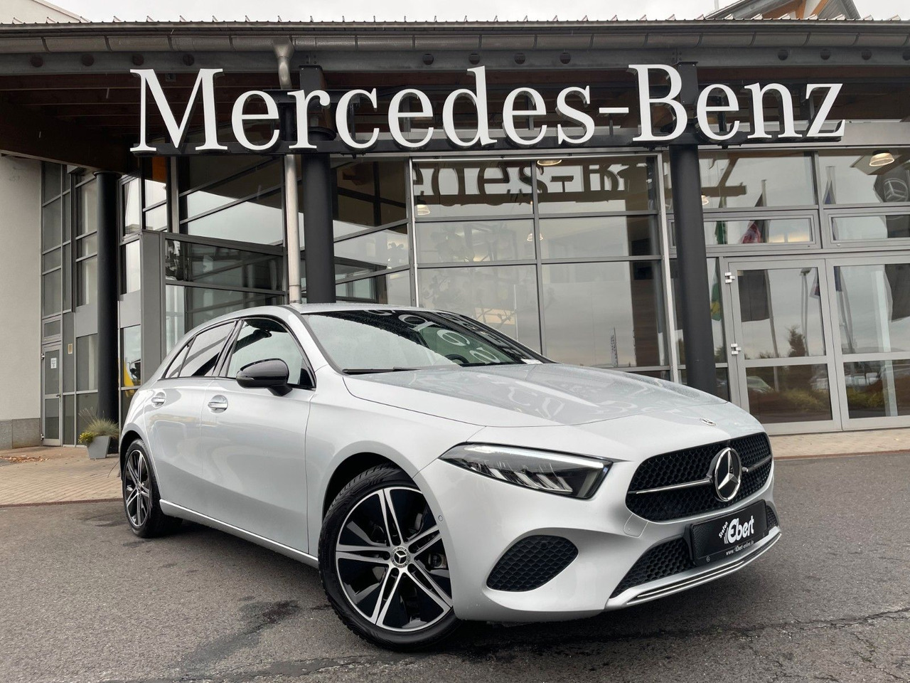 Mercedes-Benz A 200 Progressive Ambiente+R-Kamera+ - סדאן: תמונה 1 Mercedes-Benz A 200 Progressive Ambiente+R-Kamera+ - סדאן: תמונה 1
