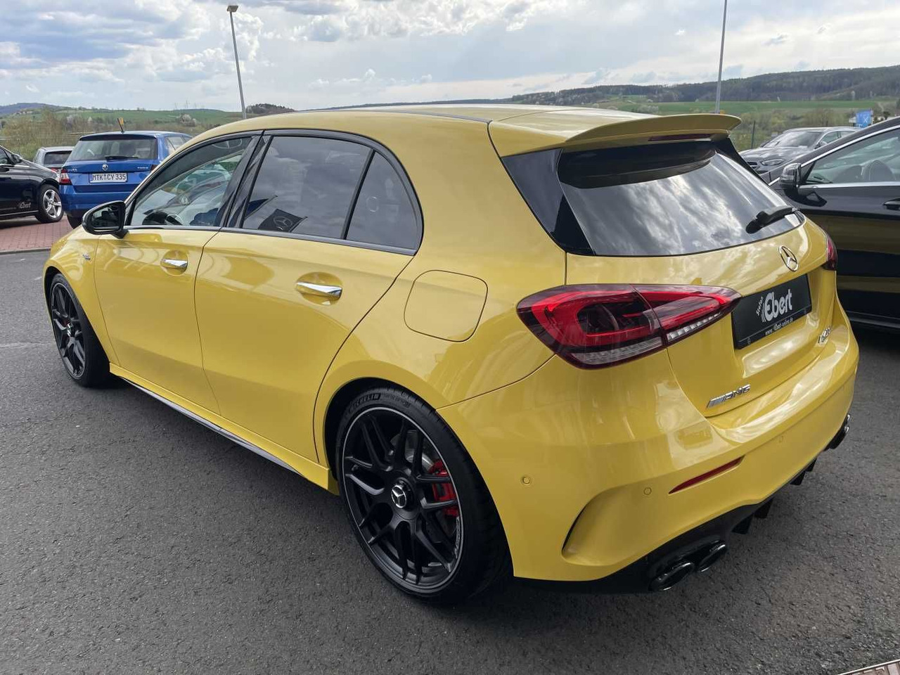 Mercedes-Benz A 45 S AMG PerfSitz+Night+PAGA+RIDE +19' - מכונית: תמונה 3 Mercedes-Benz A 45 S AMG PerfSitz+Night+PAGA+RIDE +19' - מכונית: תמונה 3