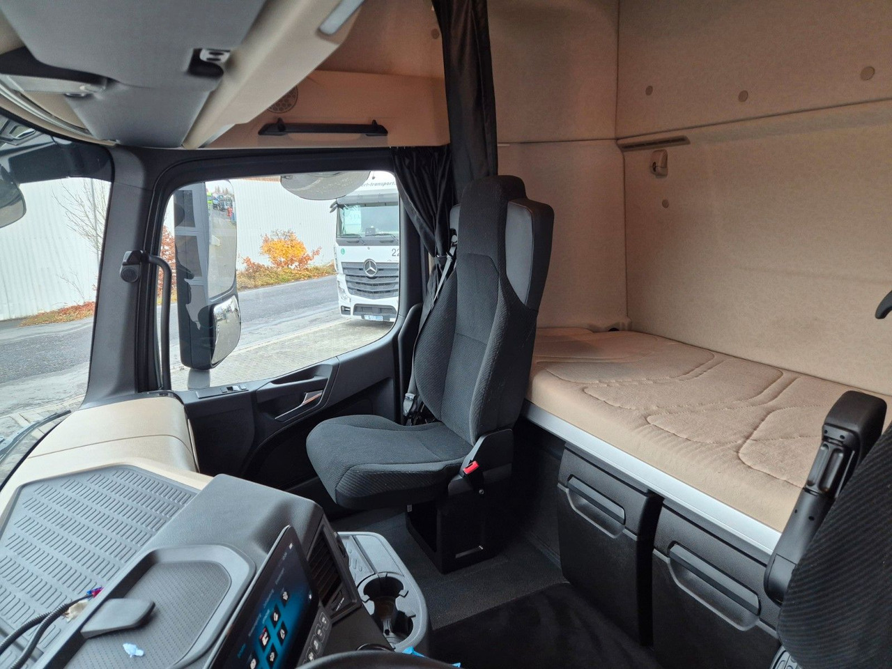 מוביל מכולות/ משאית החלפת גוף Mercedes-Benz Actros 2543 LnR 6x2 Retarder: תמונה 13 מוביל מכולות/ משאית החלפת גוף Mercedes-Benz Actros 2543 LnR 6x2 Retarder: תמונה 13