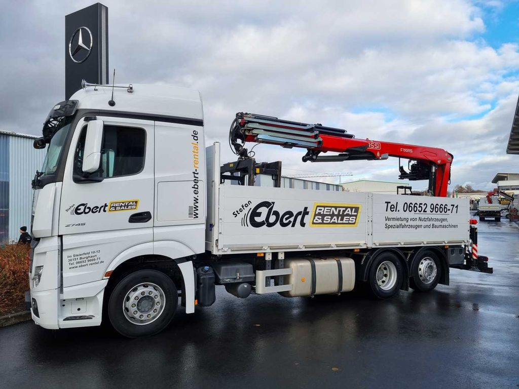 Mercedes-Benz Actros 2745 L 6x2 Baustoffpritsche+Kran Retarder - משאית מנוף, משאית צד נופל/ שטוחה: תמונה 4 Mercedes-Benz Actros 2745 L 6x2 Baustoffpritsche+Kran Retarder - משאית מנוף, משאית צד נופל/ שטוחה: תמונה 4