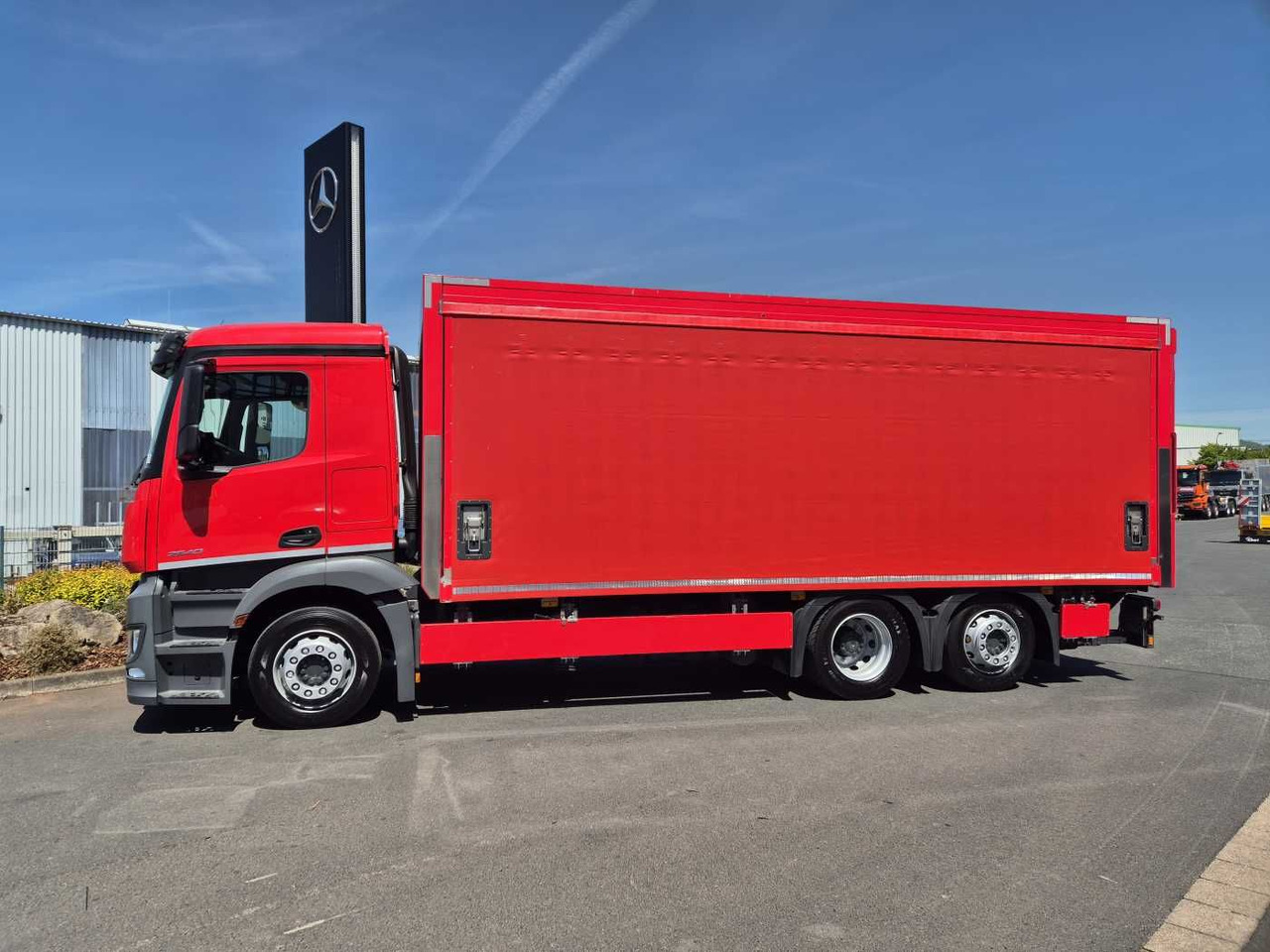 Mercedes-Benz Antos 2540 LnR 6x2 LBW Schiebeplanen AHK - משאית וילונות צד: תמונה 4 Mercedes-Benz Antos 2540 LnR 6x2 LBW Schiebeplanen AHK - משאית וילונות צד: תמונה 4
