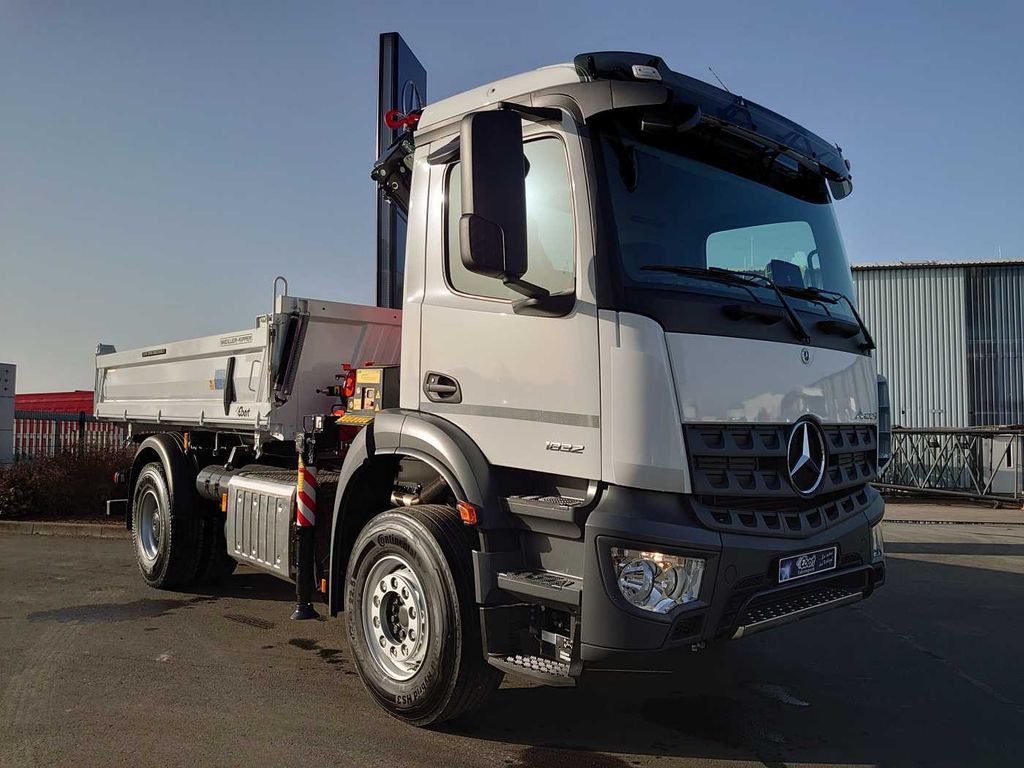 Mercedes-Benz Arocs 1832 KK 4x2 Kipper+Kran Fassi F120+Funk Mercedes-Benz Arocs 1832 KK 4x2 Kipper+Kran Fassi F120+Funk - מזהיר, משאית מנוף: תמונה 4 Mercedes-Benz Arocs 1832 KK 4x2 Kipper+Kran Fassi F120+Funk Mercedes-Benz Arocs 1832 KK 4x2 Kipper+Kran Fassi F120+Funk - מזהיר, משאית מנוף: תמונה 4