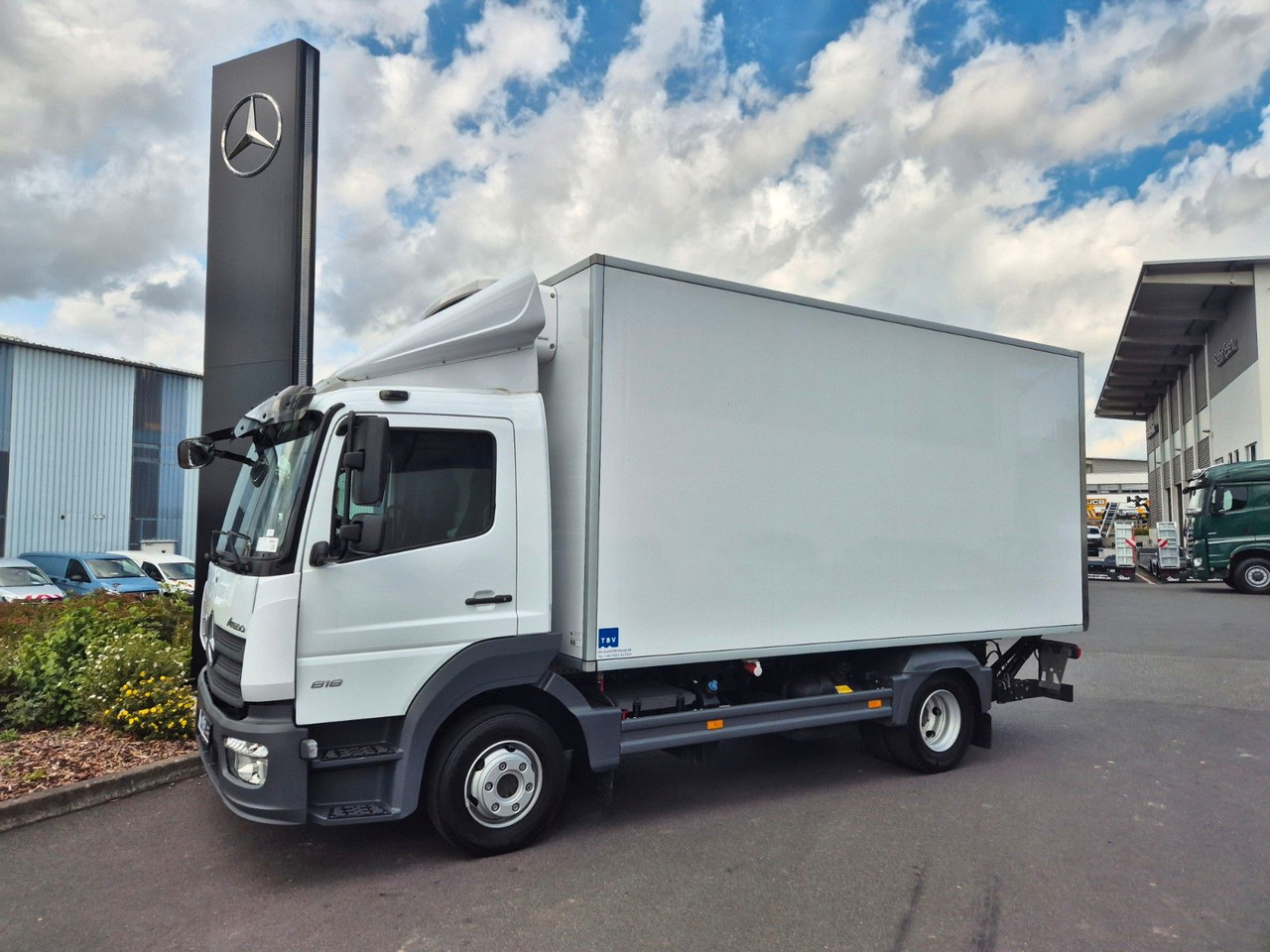 Mercedes-Benz Atego 818 L Kühlkoffer + LBW Carrier Xarios 6 - כלי רכב מסחרי לקירור: תמונה 3 Mercedes-Benz Atego 818 L Kühlkoffer + LBW Carrier Xarios 6 - כלי רכב מסחרי לקירור: תמונה 3