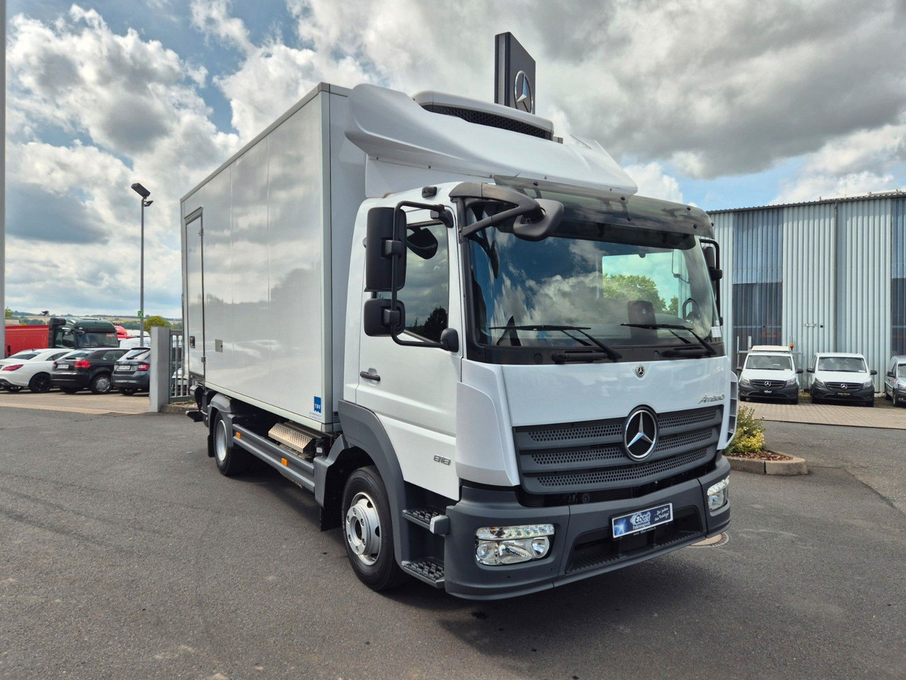 Mercedes-Benz Atego 818 L Kühlkoffer + LBW Carrier Xarios 6 - כלי רכב מסחרי לקירור: תמונה 2 Mercedes-Benz Atego 818 L Kühlkoffer + LBW Carrier Xarios 6 - כלי רכב מסחרי לקירור: תמונה 2