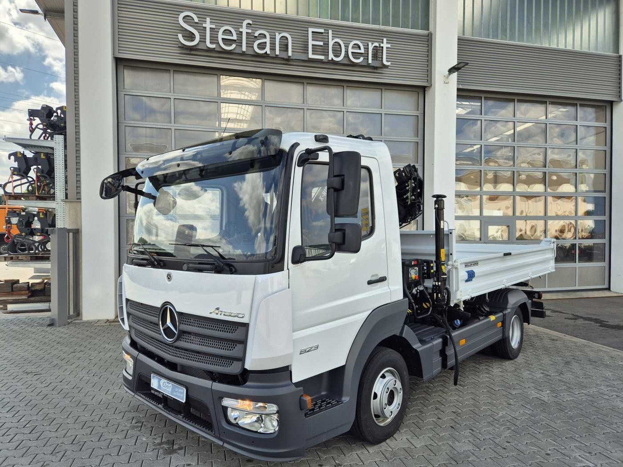 Mercedes-Benz Atego 823 KK Kipper+Kran+Funk+Greifersteuerung - כלי רכב מסחרי מזהיר: תמונה 2 Mercedes-Benz Atego 823 KK Kipper+Kran+Funk+Greifersteuerung - כלי רכב מסחרי מזהיר: תמונה 2