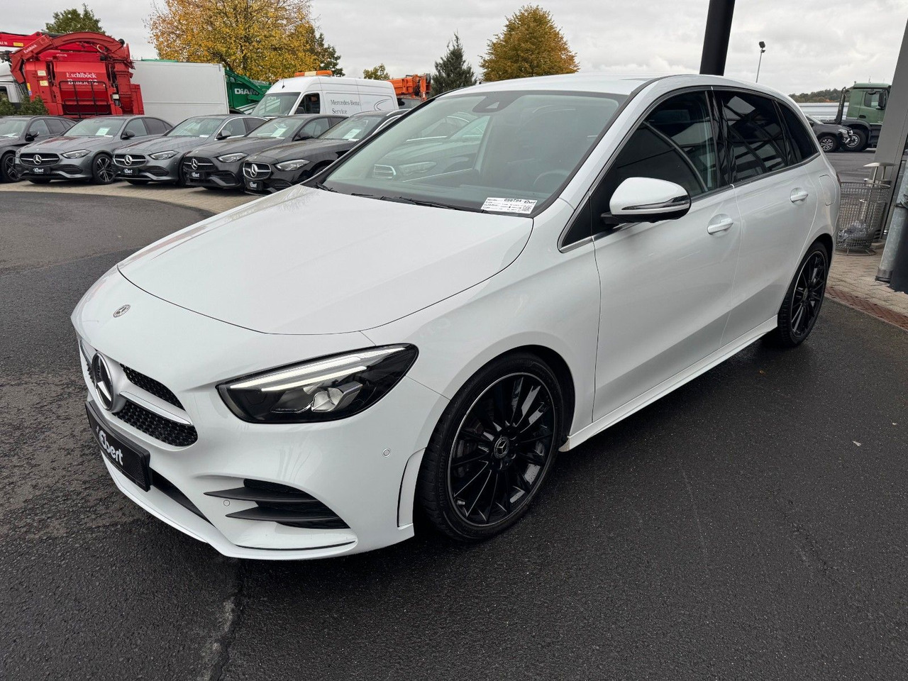 Mercedes-Benz B 200 AMG+Ambiente+360+LED+IHC+TotW - סדאן: תמונה 2 Mercedes-Benz B 200 AMG+Ambiente+360+LED+IHC+TotW - סדאן: תמונה 2