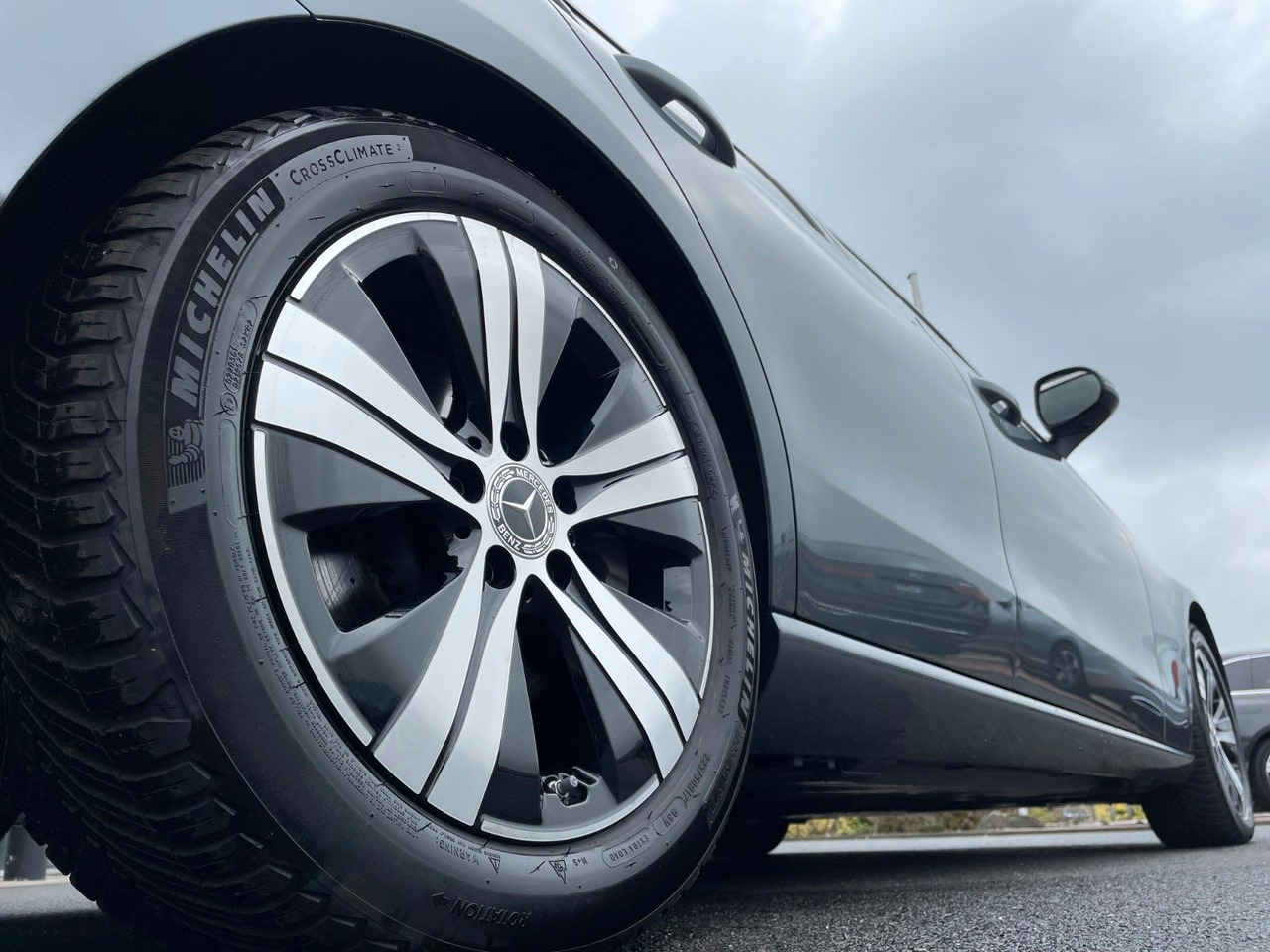 Mercedes-Benz C 180 AVANTGARDE R-Kamera+AHK+TOTW+Ambiente - סדאן: תמונה 5 Mercedes-Benz C 180 AVANTGARDE R-Kamera+AHK+TOTW+Ambiente - סדאן: תמונה 5