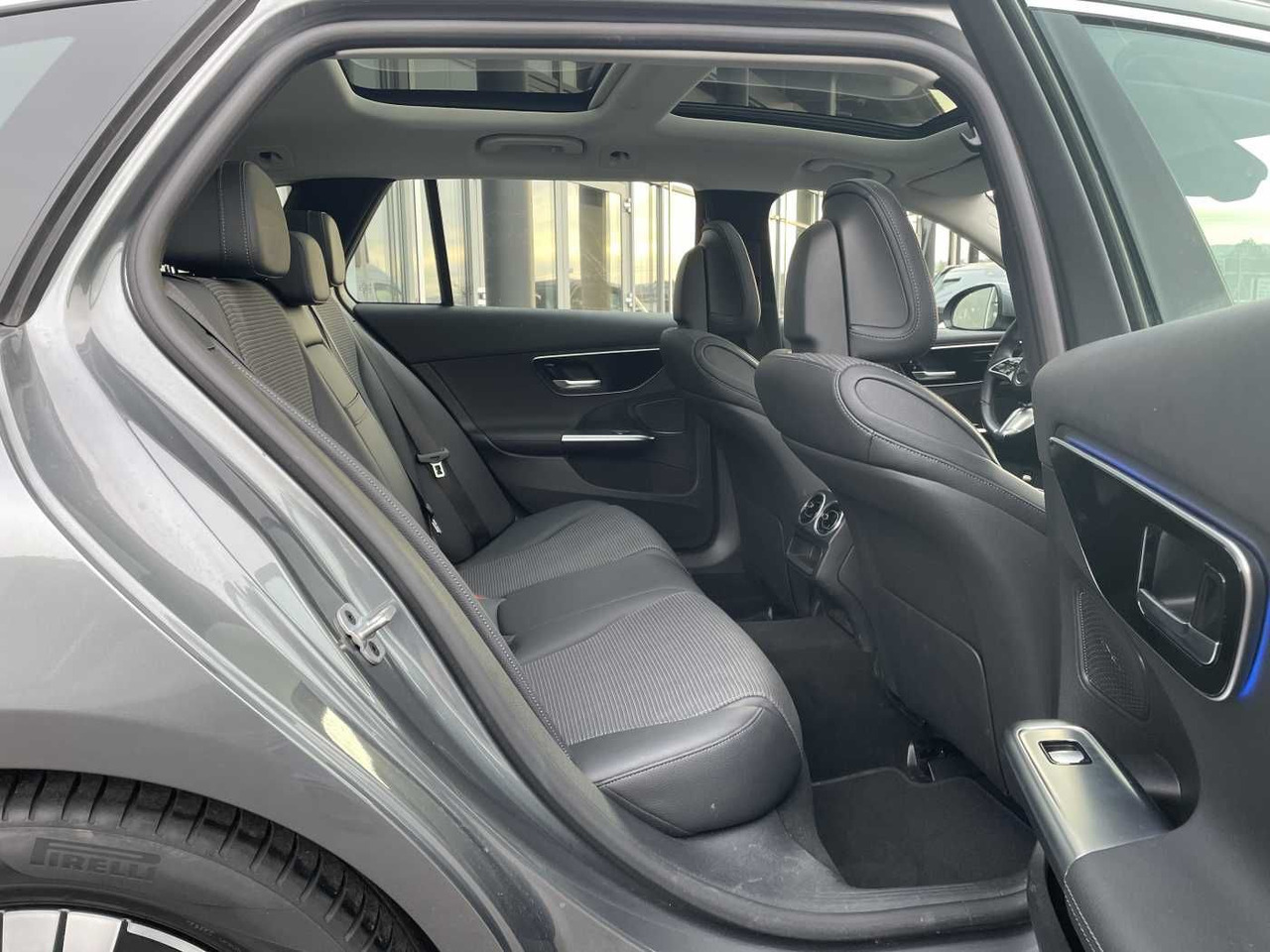 מכונית Mercedes-Benz C 180 T 9G AVANTGARDE+R-Kamera +PANO+SHZ+SPIEGEL: תמונה 7