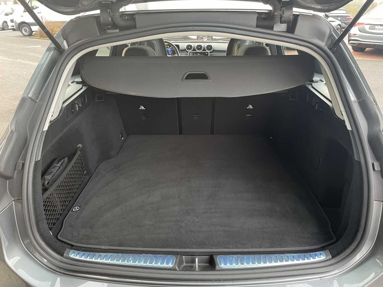 מכונית Mercedes-Benz C 180 T 9G AVANTGARDE+R-Kamera +PANO+SHZ+SPIEGEL: תמונה 6