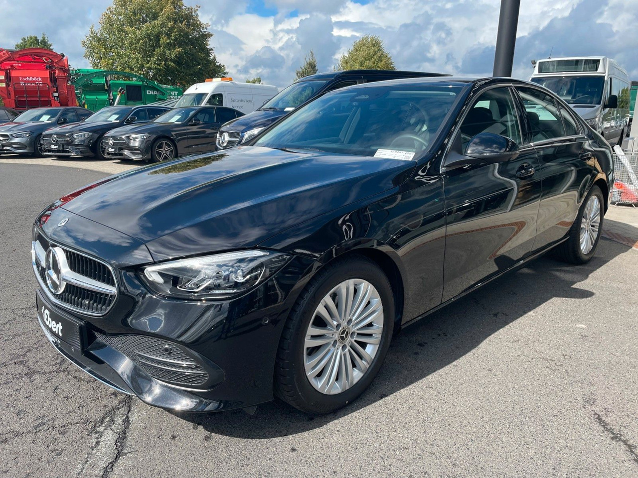 Mercedes-Benz C 200 d AVANTGARDE 360°+TOTW+Carplay+Ambiente - סדאן: תמונה 2 Mercedes-Benz C 200 d AVANTGARDE 360°+TOTW+Carplay+Ambiente - סדאן: תמונה 2