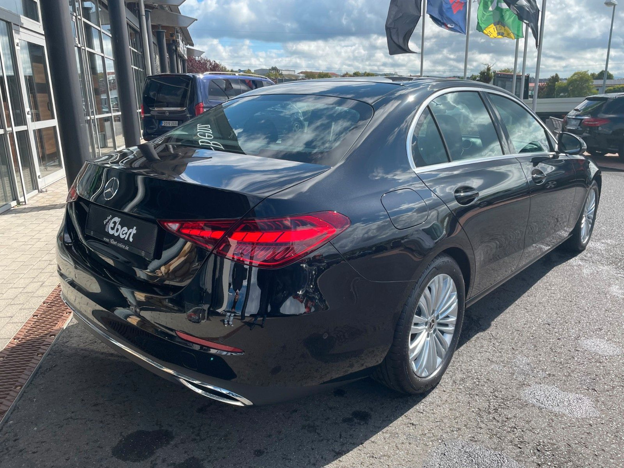 Mercedes-Benz C 200 d AVANTGARDE 360°+TOTW+Carplay+Ambiente - סדאן: תמונה 4 Mercedes-Benz C 200 d AVANTGARDE 360°+TOTW+Carplay+Ambiente - סדאן: תמונה 4