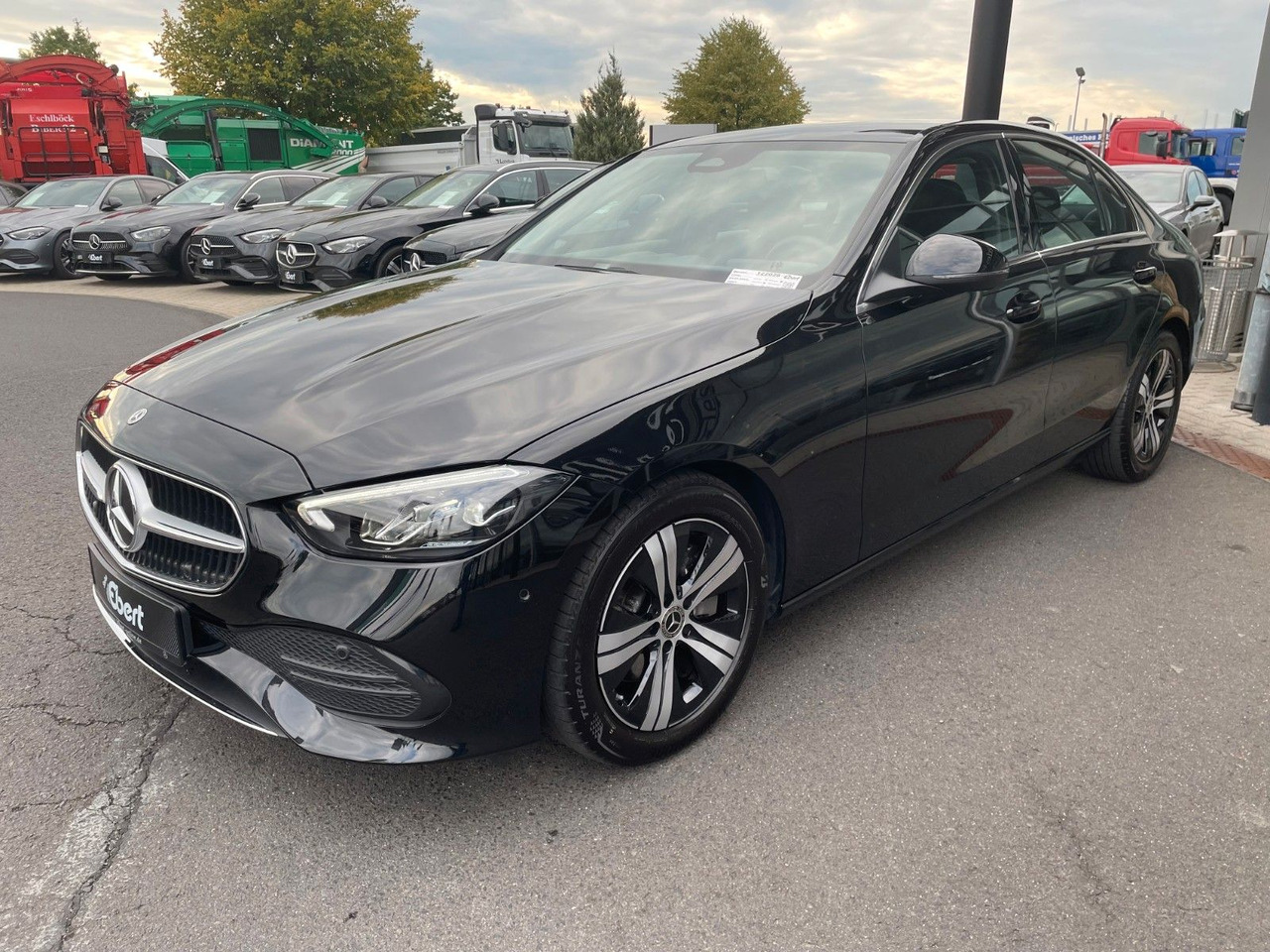 Mercedes-Benz C 200 d AVANTGARDE LED+AHK+R-Kamera+MBUX+ - סדאן: תמונה 2 Mercedes-Benz C 200 d AVANTGARDE LED+AHK+R-Kamera+MBUX+ - סדאן: תמונה 2