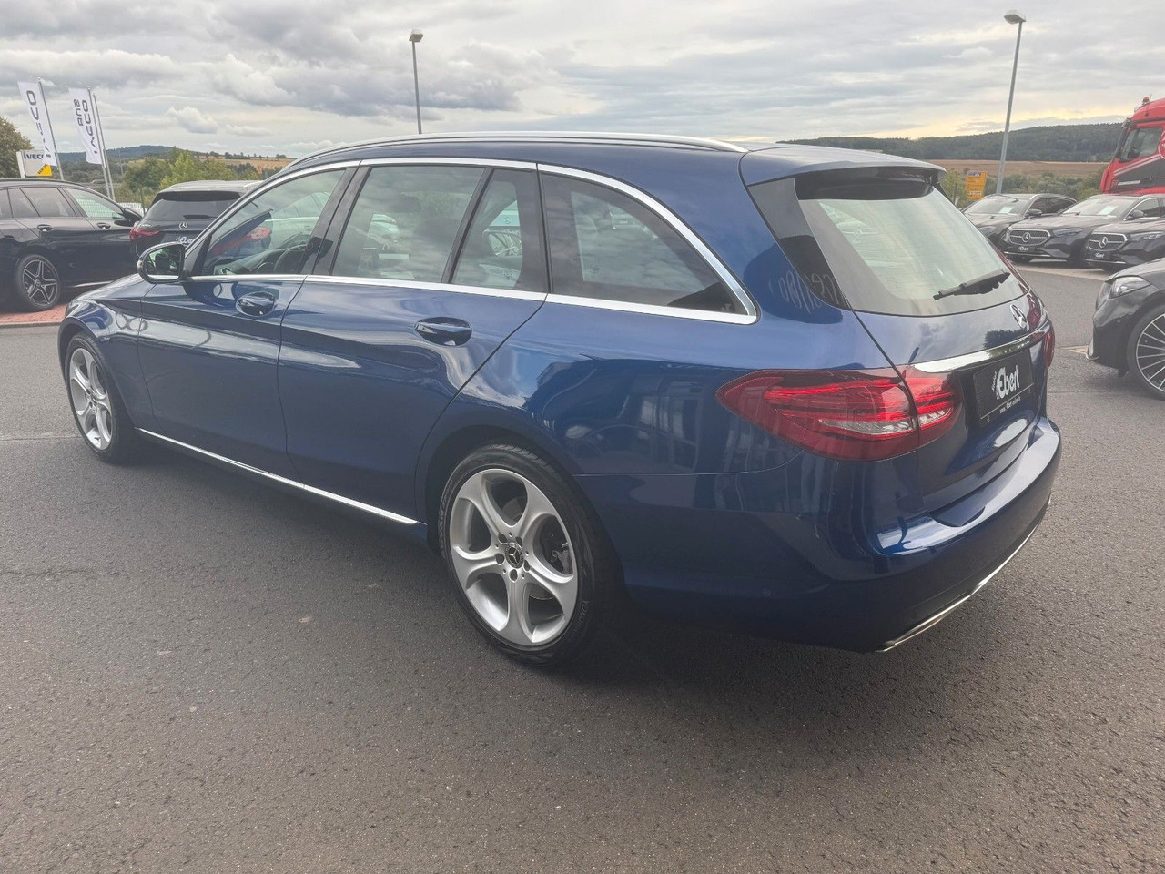 Mercedes-Benz C 300 T Avantgarde+Ambiente+LED+IHC+SpiegelP - רכב סטיישן: תמונה 3 Mercedes-Benz C 300 T Avantgarde+Ambiente+LED+IHC+SpiegelP - רכב סטיישן: תמונה 3