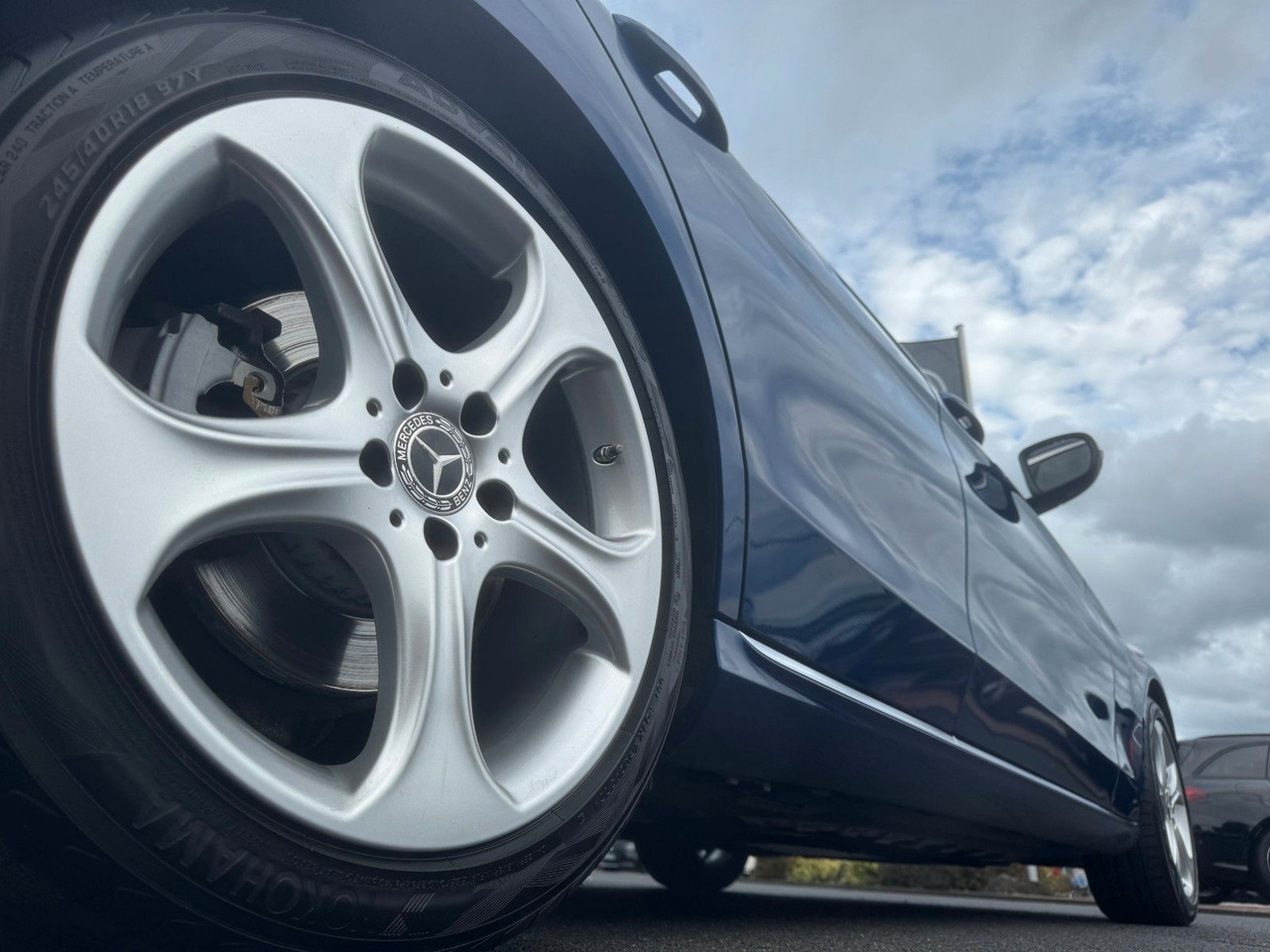 Mercedes-Benz C 300 T Avantgarde+Ambiente+LED+IHC+SpiegelP - רכב סטיישן: תמונה 5 Mercedes-Benz C 300 T Avantgarde+Ambiente+LED+IHC+SpiegelP - רכב סטיישן: תמונה 5