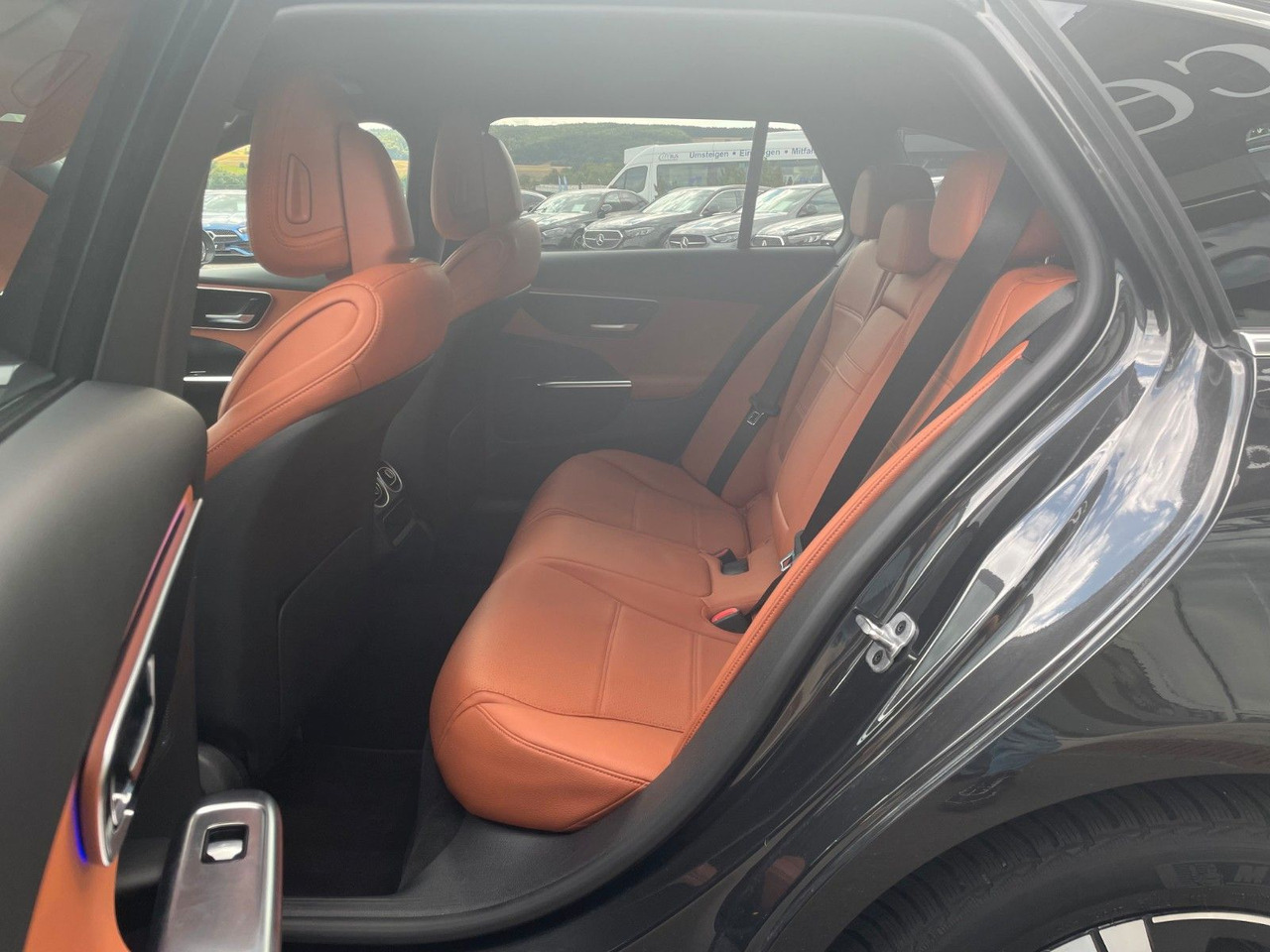 Mercedes-Benz C 300 e T AVANTGARDE R-Kamera+TOTW+Carplay - רכב סטיישן: תמונה 2 Mercedes-Benz C 300 e T AVANTGARDE R-Kamera+TOTW+Carplay - רכב סטיישן: תמונה 2