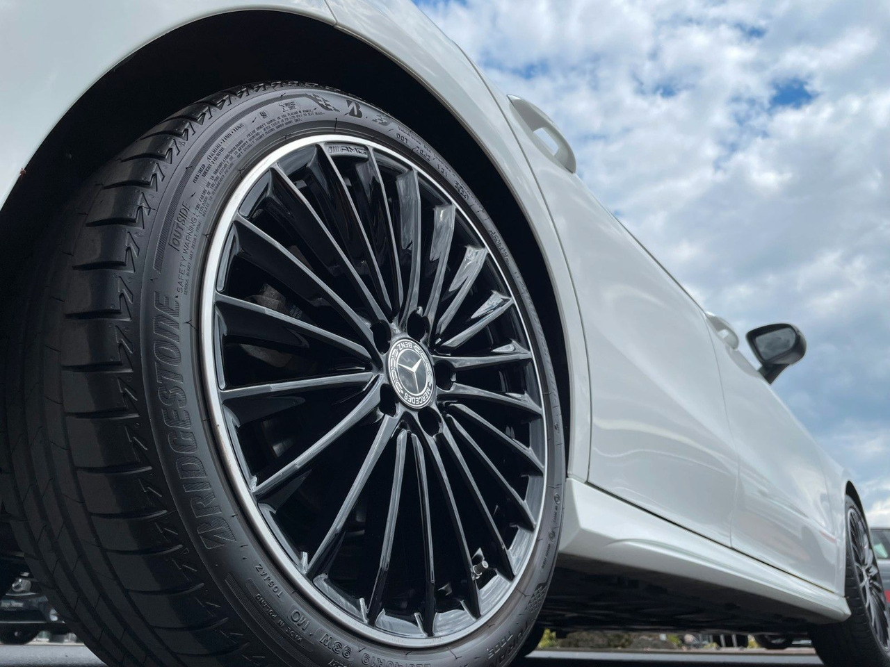 Mercedes-Benz CLA 200 AMG Pano+R-Kamera+19"+TOTW+DISTR+MULITBE - רכב קופה: תמונה 5 Mercedes-Benz CLA 200 AMG Pano+R-Kamera+19"+TOTW+DISTR+MULITBE - רכב קופה: תמונה 5