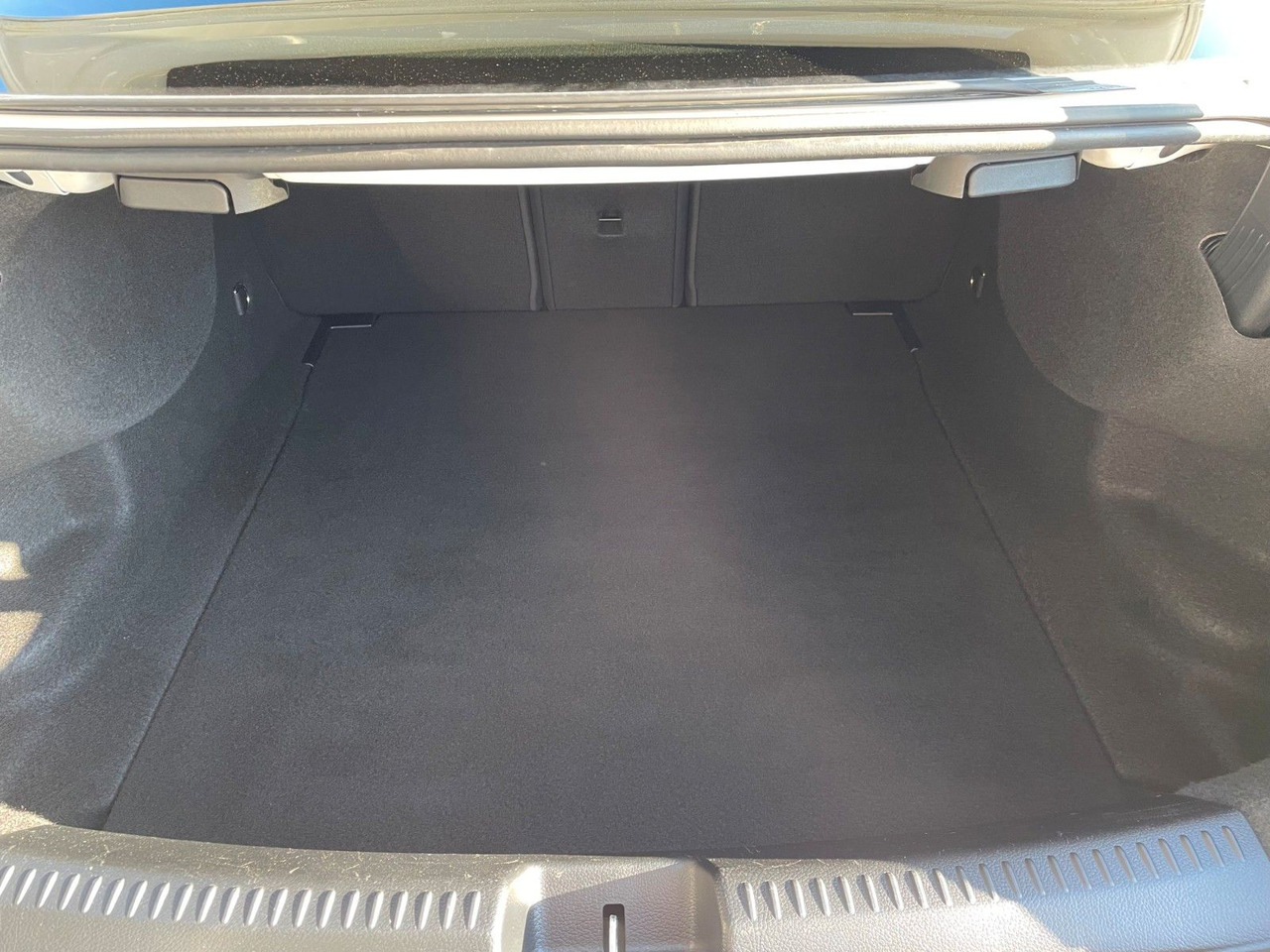 Mercedes-Benz CLA 35 AMG Aero+TotW+R-Kamera+Ambiente - רכב קופה: תמונה 5 Mercedes-Benz CLA 35 AMG Aero+TotW+R-Kamera+Ambiente - רכב קופה: תמונה 5