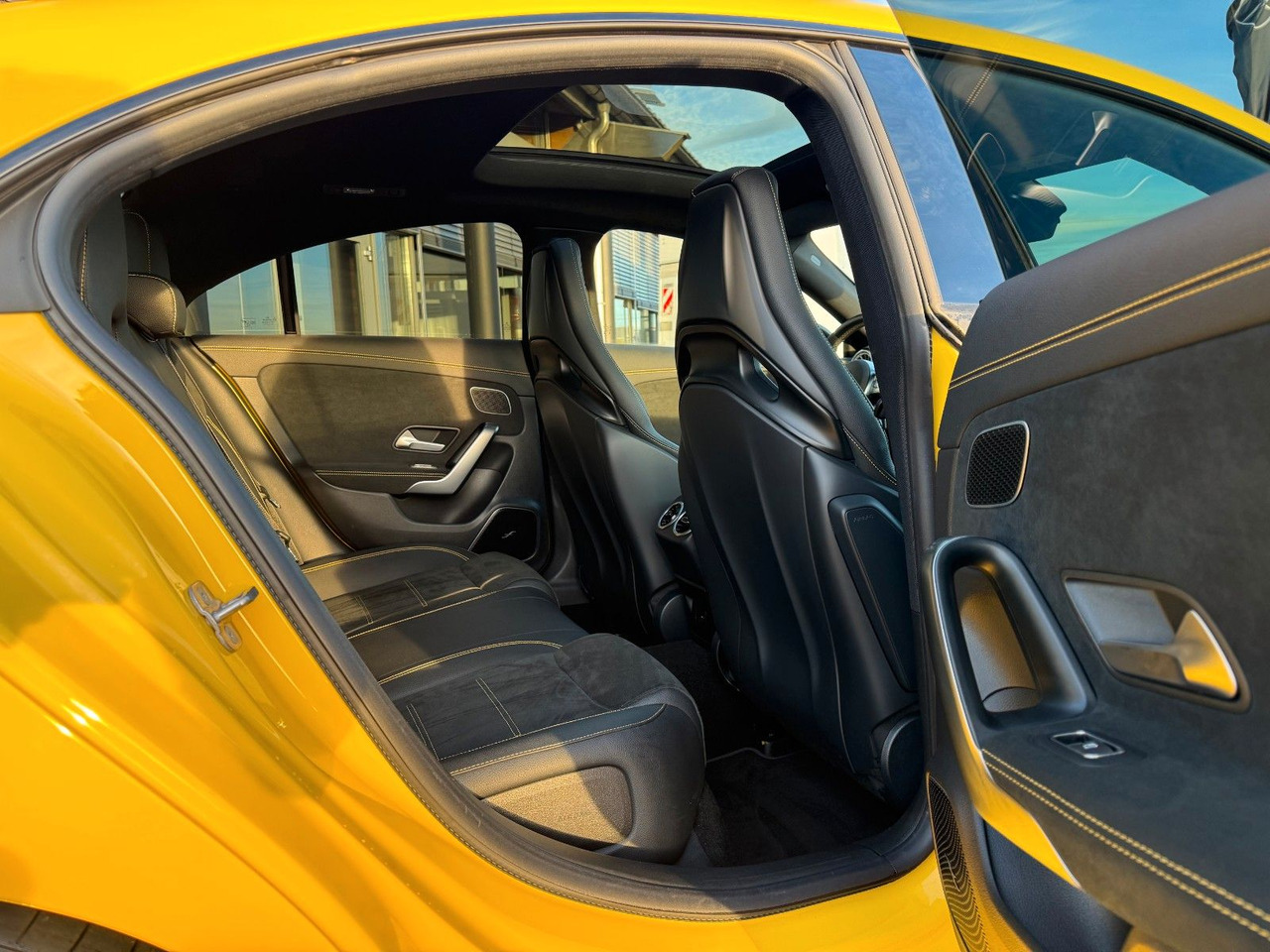 הַחכָּרָה  Mercedes-Benz CLA 45 AMG+Aerodynamic+Pano+Burm+Multikontur+ Mercedes-Benz CLA 45 AMG+Aerodynamic+Pano+Burm+Multikontur+: תמונה 7