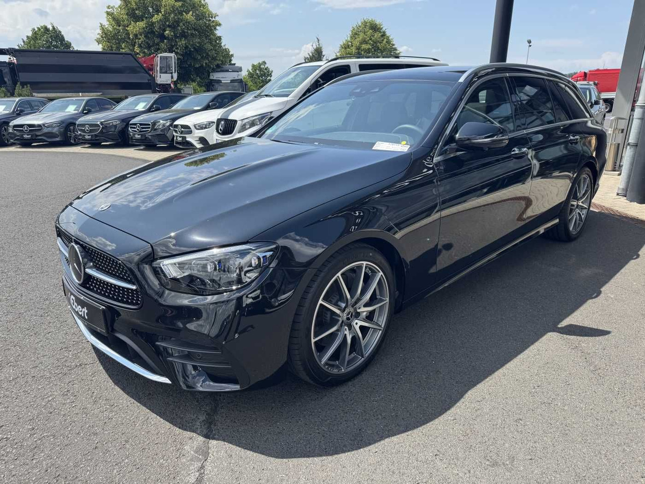 Mercedes-Benz E 220d AMG+Pano+Burm+Distr+Memory+AHK+360 - מכונית: תמונה 2 Mercedes-Benz E 220d AMG+Pano+Burm+Distr+Memory+AHK+360 - מכונית: תמונה 2