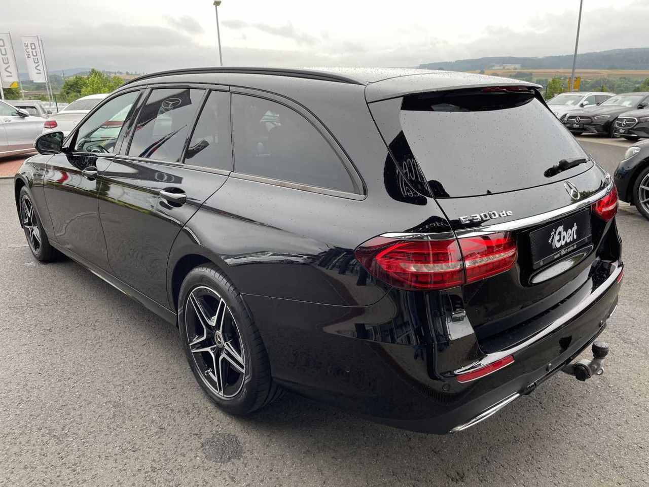 Mercedes-Benz E 300 T de 4M AMG+AHK+Distr+Burm+ R-Kamera+Carpl - מכונית: תמונה 3 Mercedes-Benz E 300 T de 4M AMG+AHK+Distr+Burm+ R-Kamera+Carpl - מכונית: תמונה 3