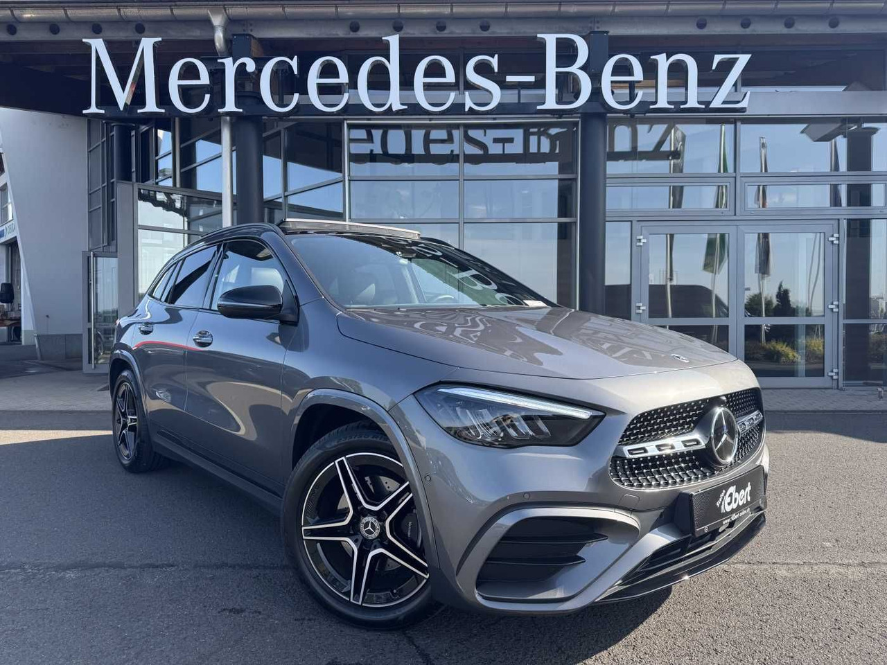 Mercedes-Benz GLA 200d 4M AMG+Pano+Distr+Ambiente+ - SUV: תמונה 1 Mercedes-Benz GLA 200d 4M AMG+Pano+Distr+Ambiente+ - SUV: תמונה 1