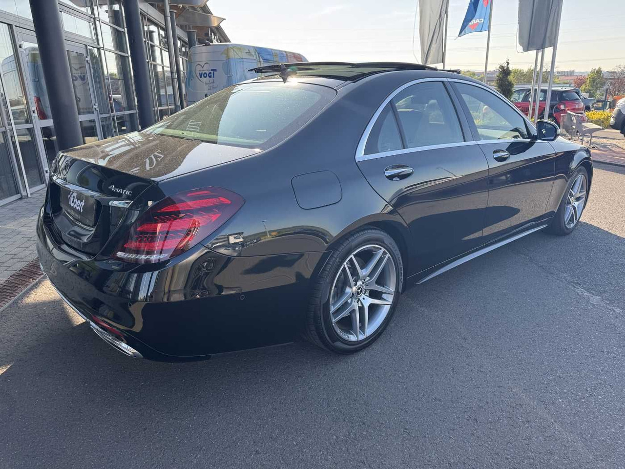Mercedes-Benz S 400d 4M AMG+Pano+Burm+Distr+Massage+ HUD - סדאן: תמונה 4 Mercedes-Benz S 400d 4M AMG+Pano+Burm+Distr+Massage+ HUD - סדאן: תמונה 4