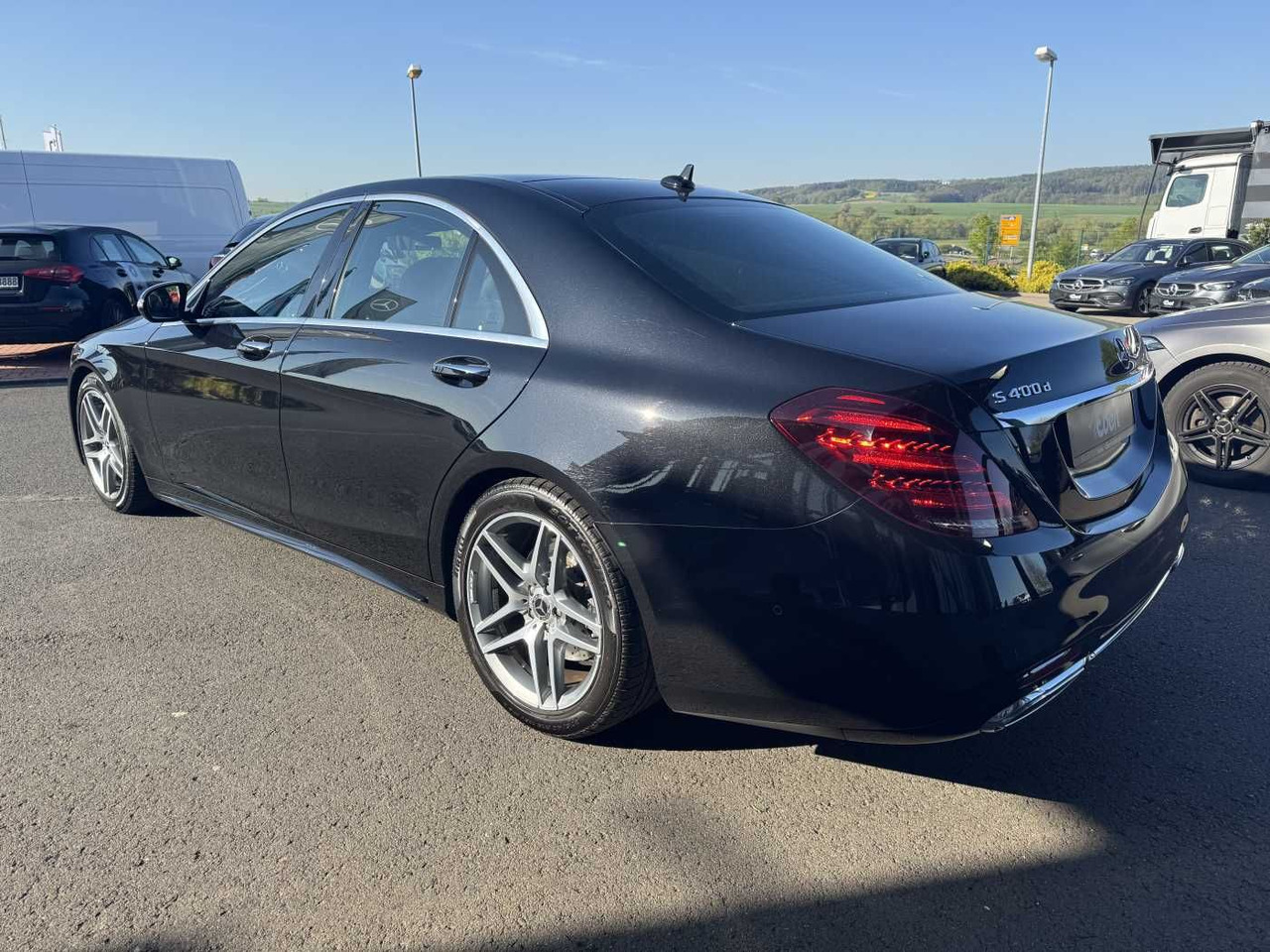 Mercedes-Benz S 400d 4M AMG+Pano+Burm+Distr+Massage+ HUD - סדאן: תמונה 3 Mercedes-Benz S 400d 4M AMG+Pano+Burm+Distr+Massage+ HUD - סדאן: תמונה 3