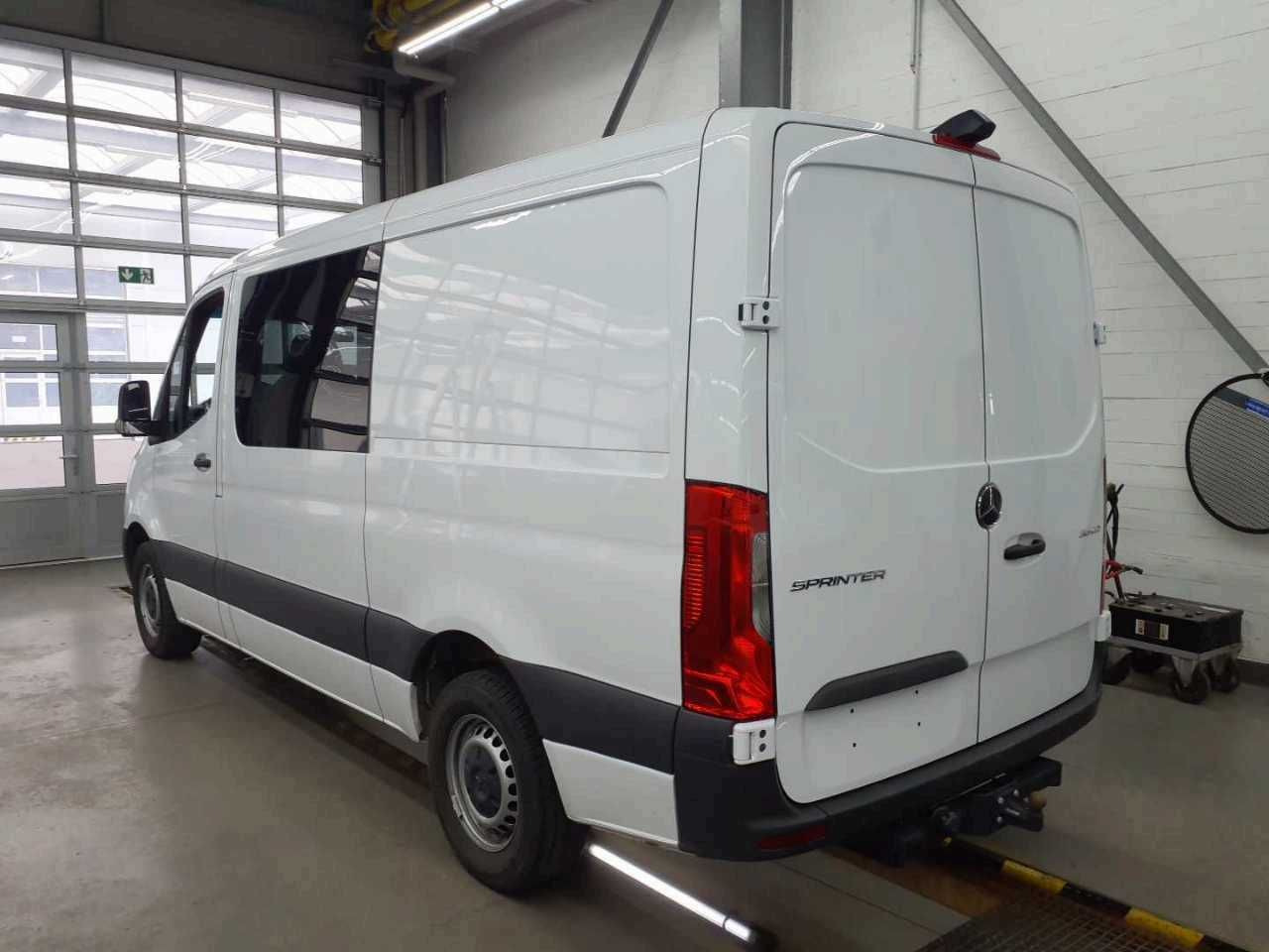 Mercedes-Benz Sprinter 315 CDI DoKa/Mixto AHK3,5t Klima Kamera - כלי רכב מסחרי עם לוח, כלי רכב מסחרי קומבי: תמונה 4 Mercedes-Benz Sprinter 315 CDI DoKa/Mixto AHK3,5t Klima Kamera - כלי רכב מסחרי עם לוח, כלי רכב מסחרי קומבי: תמונה 4