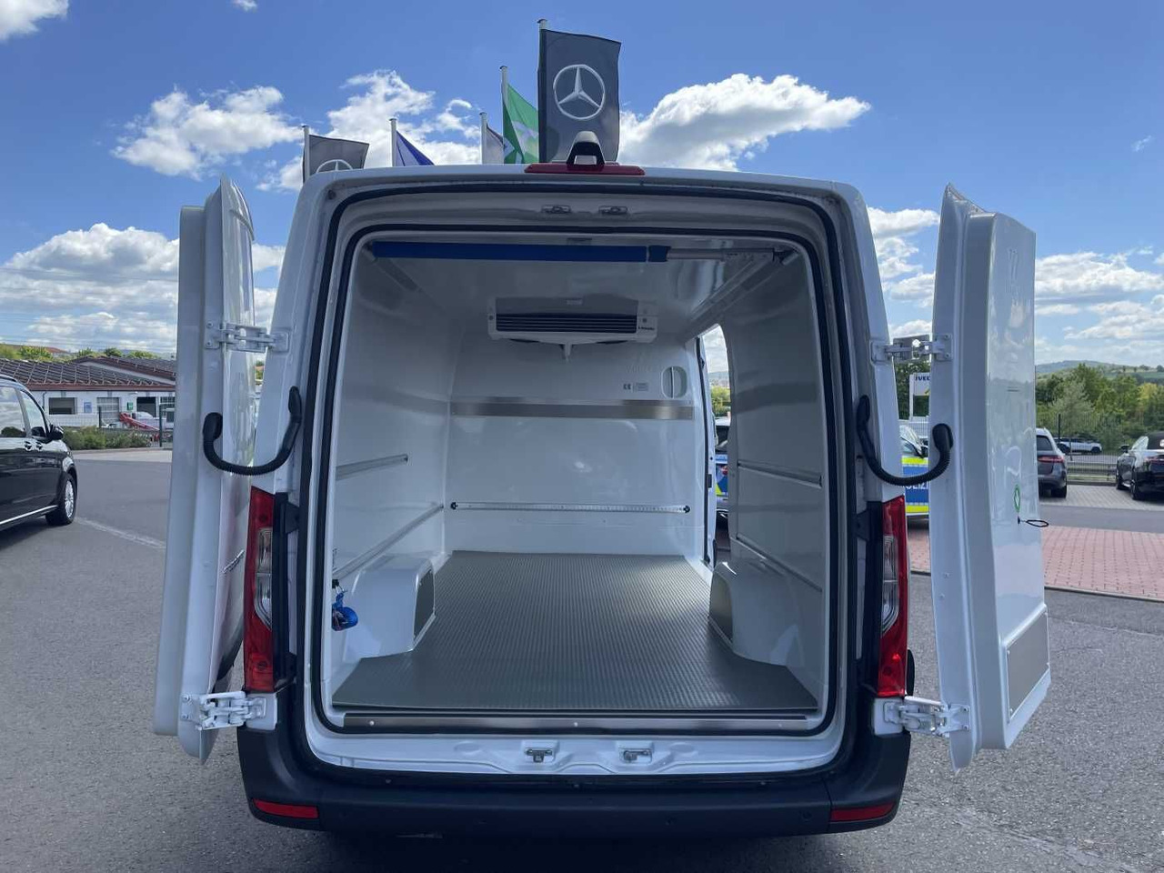 Mercedes-Benz Sprinter 315 CDI Frischdienst Fahr-/Standkühlung - כלי רכב מסחרי לקירור: תמונה 5 Mercedes-Benz Sprinter 315 CDI Frischdienst Fahr-/Standkühlung - כלי רכב מסחרי לקירור: תמונה 5