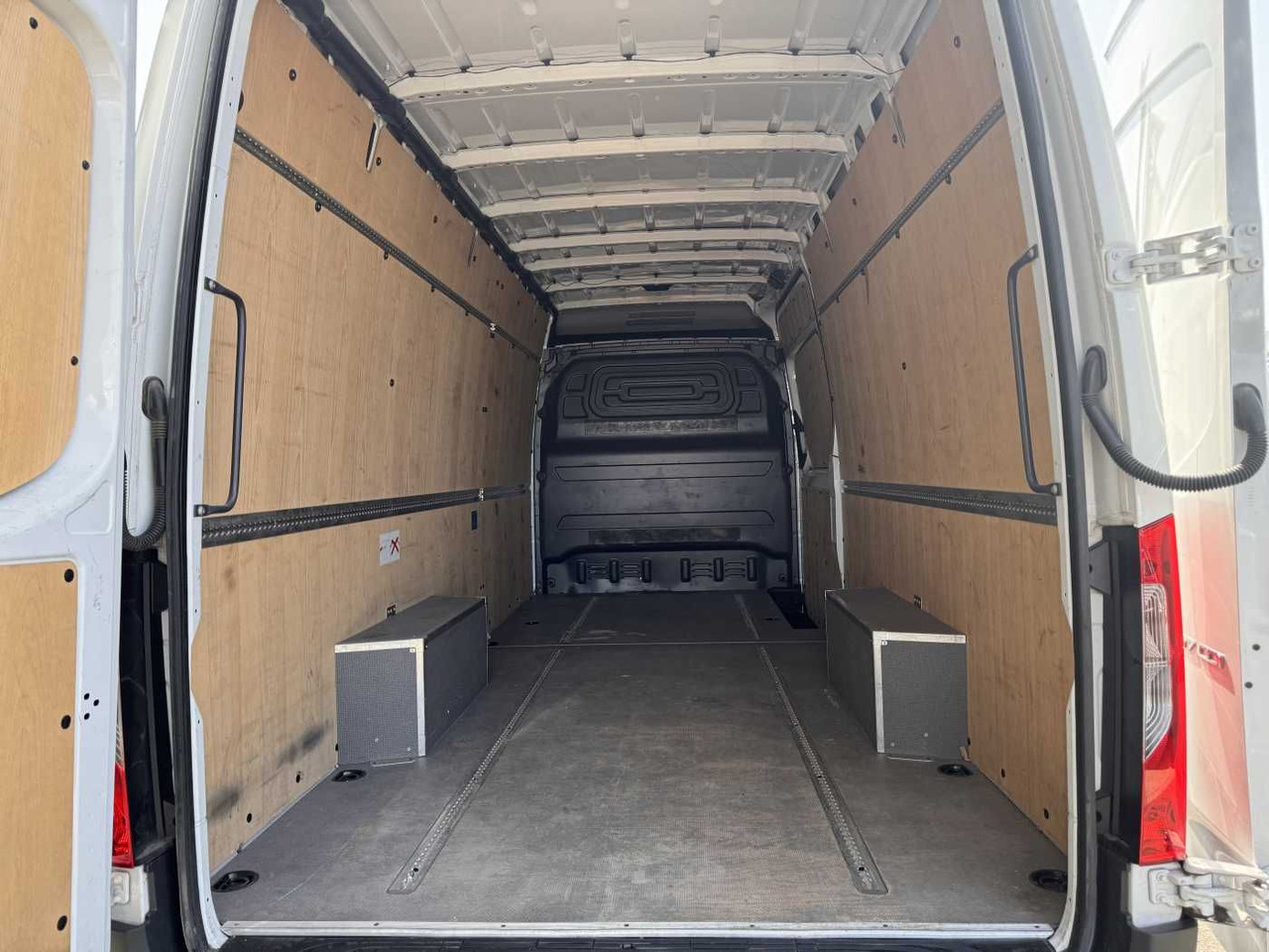 Mercedes-Benz Sprinter 317 CDI 4325 Klima 360 Schwing MBUX SHZ - כלי רכב מסחרי עם לוח: תמונה 5 Mercedes-Benz Sprinter 317 CDI 4325 Klima 360 Schwing MBUX SHZ - כלי רכב מסחרי עם לוח: תמונה 5