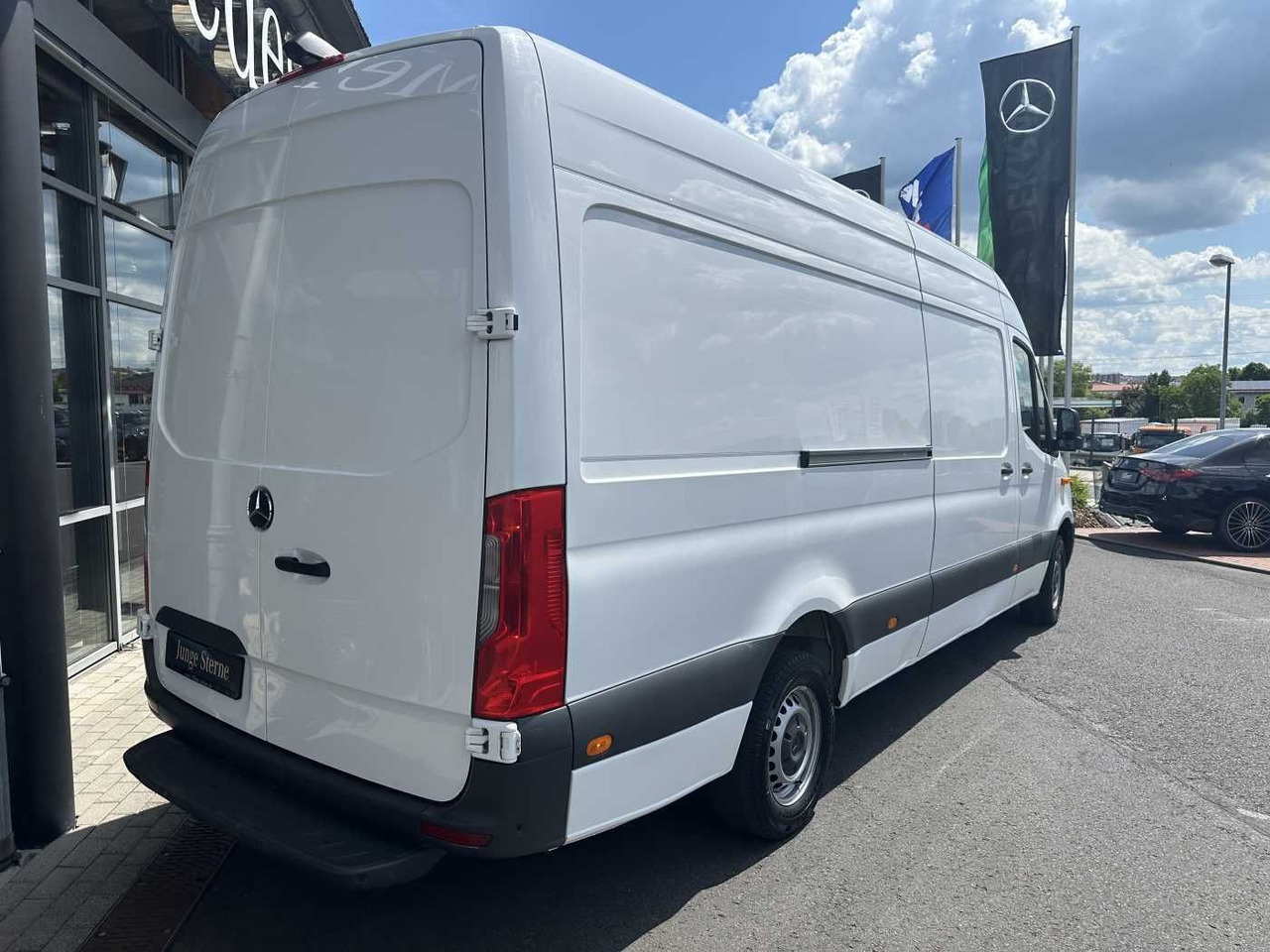 Mercedes-Benz Sprinter 317 CDI 4325 Klima 360 Schwing SHZ MBUX - כלי רכב מסחרי עם לוח: תמונה 4 Mercedes-Benz Sprinter 317 CDI 4325 Klima 360 Schwing SHZ MBUX - כלי רכב מסחרי עם לוח: תמונה 4