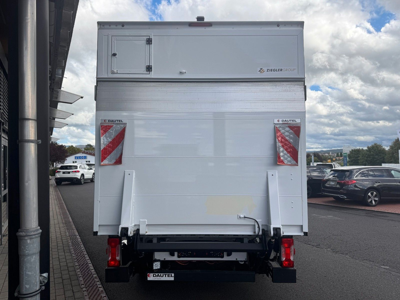 Mercedes-Benz Sprinter 317 CDI 4325 Koffer LBW Klima Kamera - כלי רכב מסחרי עם תיבה: תמונה 5 Mercedes-Benz Sprinter 317 CDI 4325 Koffer LBW Klima Kamera - כלי רכב מסחרי עם תיבה: תמונה 5