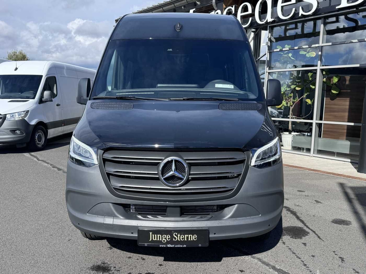 Mercedes-Benz Sprinter 517 CDI Mixto, Klima, AHK, 6 Sitzplätze - מכונות אחרות: תמונה 2 Mercedes-Benz Sprinter 517 CDI Mixto, Klima, AHK, 6 Sitzplätze - מכונות אחרות: תמונה 2