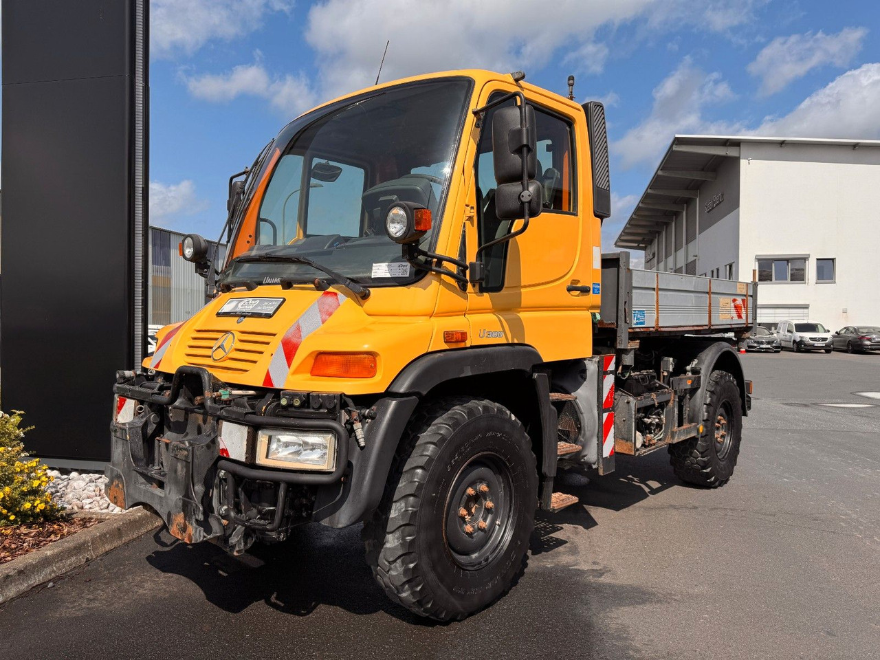 Mercedes-Benz Unimog U300 4x4 Vario-Pilot - כלי רכב מסחרי במיטה שטוחה: תמונה 2 Mercedes-Benz Unimog U300 4x4 Vario-Pilot - כלי רכב מסחרי במיטה שטוחה: תמונה 2