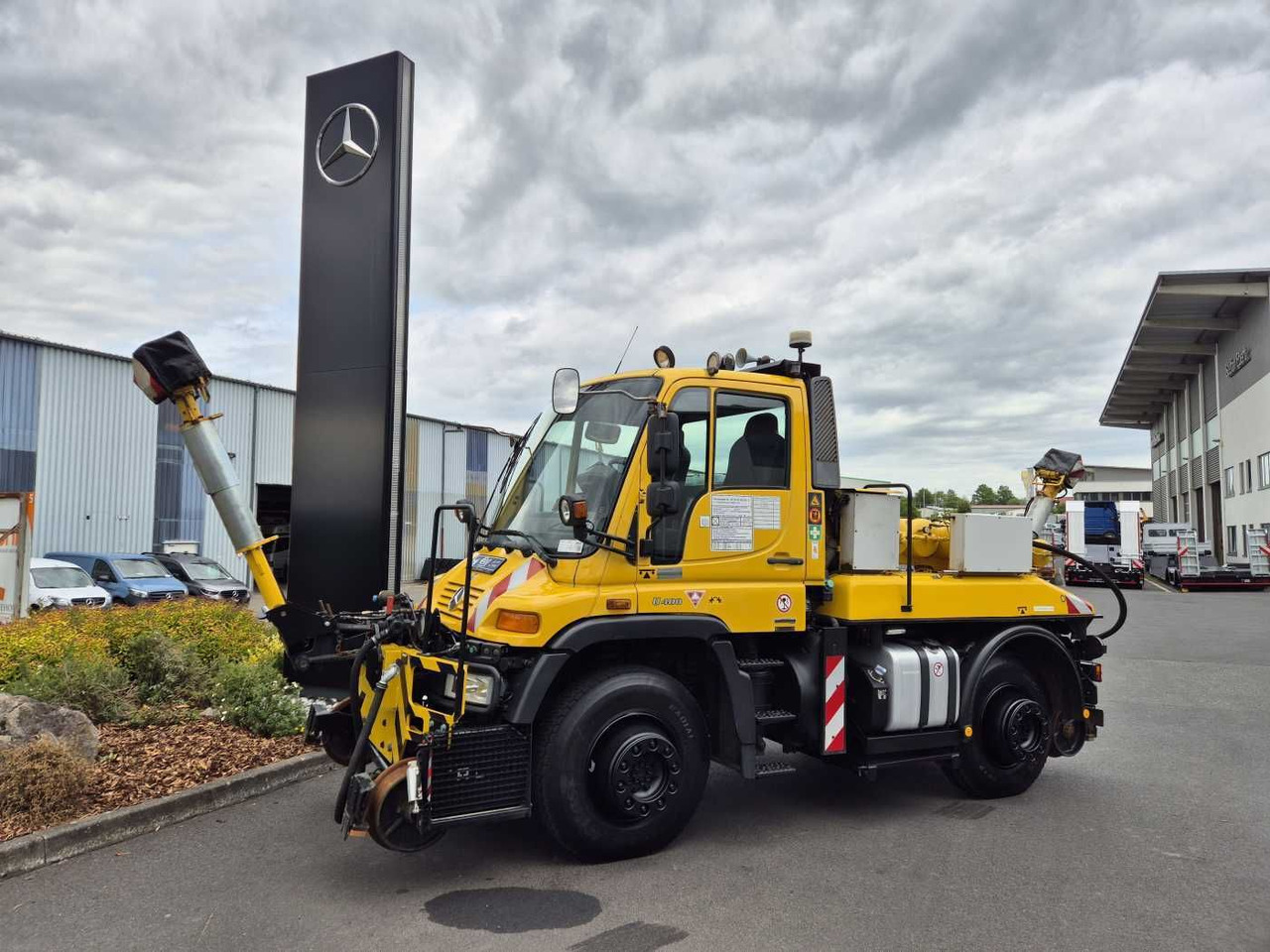 Mercedes-Benz Unimog U400 4x4 Zweiwege ZAGRO 800t/52 Achsen - משאית: תמונה 2 Mercedes-Benz Unimog U400 4x4 Zweiwege ZAGRO 800t/52 Achsen - משאית: תמונה 2