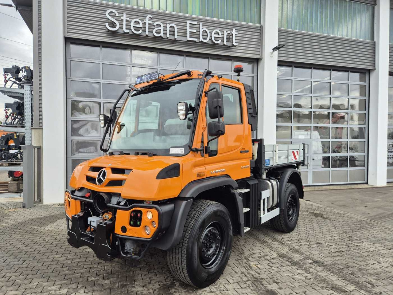 Mercedes-Benz Unimog U423 4x4 Hydrostat Zapfwelle - מזהיר: תמונה 2 Mercedes-Benz Unimog U423 4x4 Hydrostat Zapfwelle - מזהיר: תמונה 2