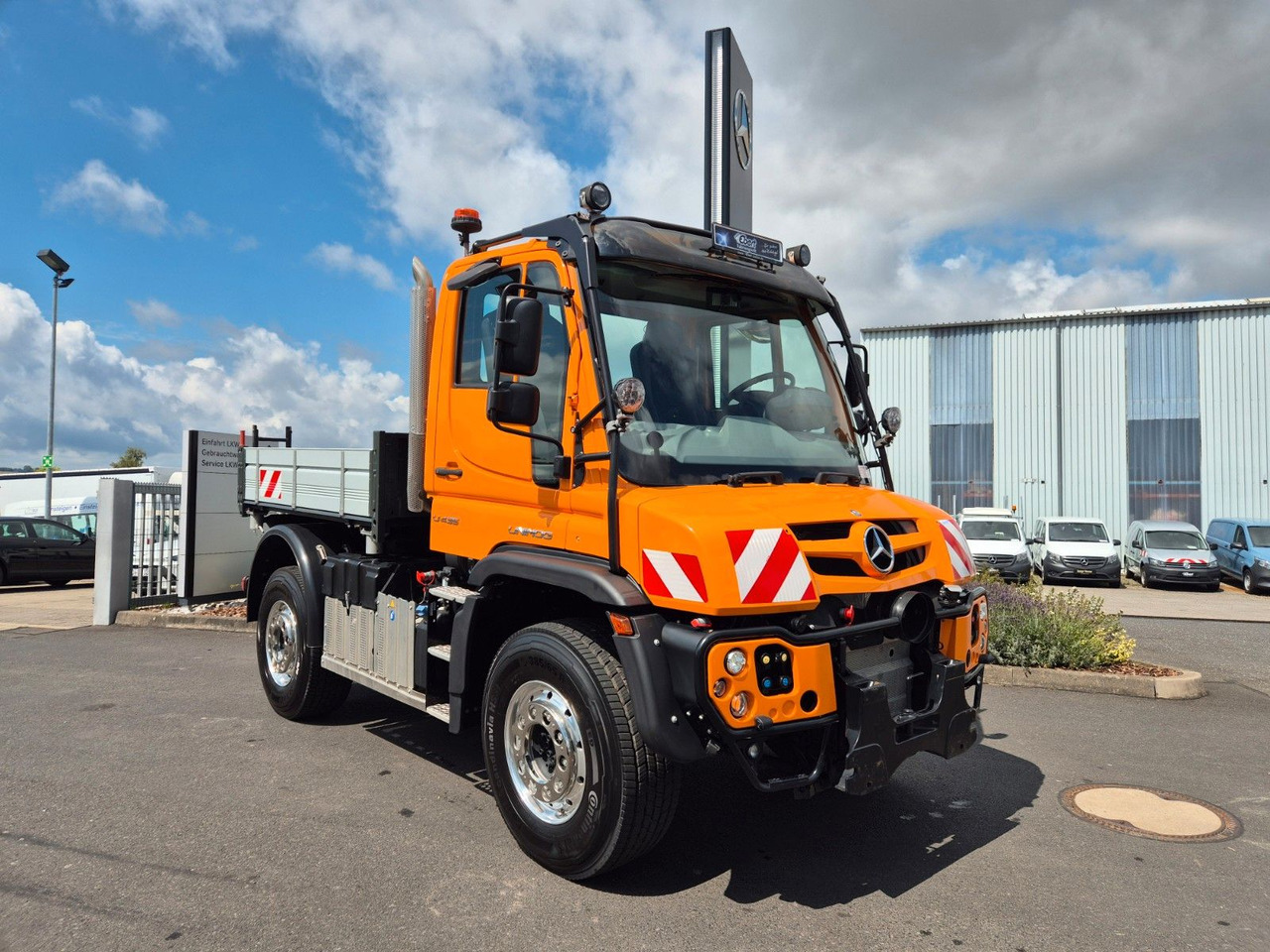 Mercedes-Benz Unimog U435 4x4 Kipper Vario-Pilot Hydrostat - מזהיר: תמונה 3 Mercedes-Benz Unimog U435 4x4 Kipper Vario-Pilot Hydrostat - מזהיר: תמונה 3