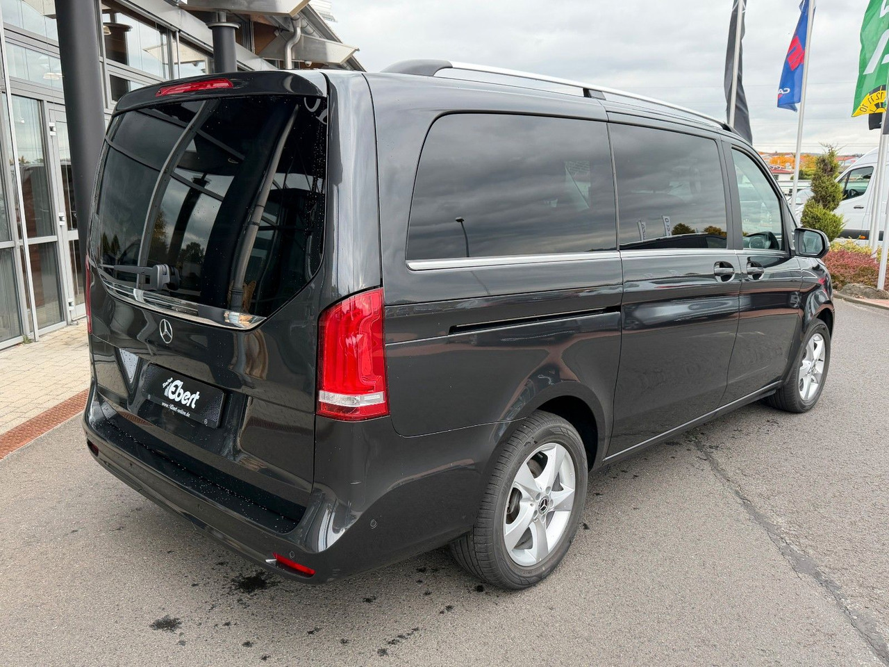 Mercedes-Benz V 250 AVANTGARDE ED AHK Tisch 6Sitze - רכב סטיישן: תמונה 4 Mercedes-Benz V 250 AVANTGARDE ED AHK Tisch 6Sitze - רכב סטיישן: תמונה 4