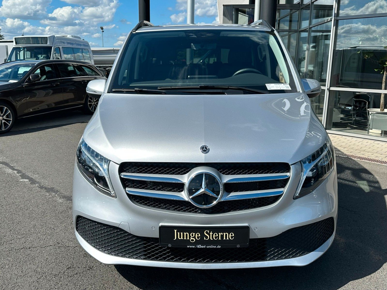 Mercedes-Benz V 250 EDITION 4MATIC Kompakt Liege-Paket AHK2,5t - רכב סטיישן: תמונה 2 Mercedes-Benz V 250 EDITION 4MATIC Kompakt Liege-Paket AHK2,5t - רכב סטיישן: תמונה 2