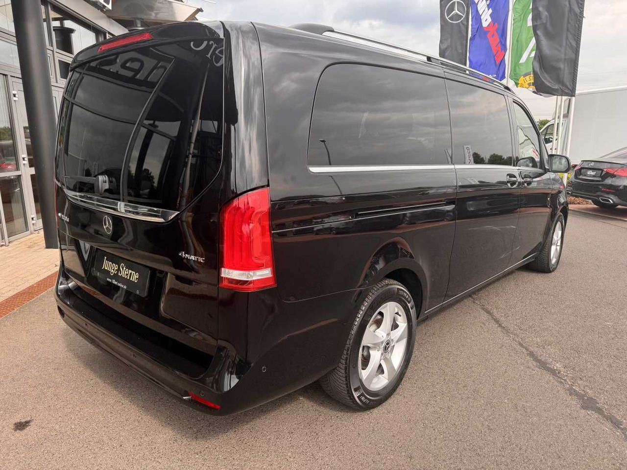 Mercedes-Benz V 300 d 4MATIC AVA 3430 AHK2,5 DISTRONIC 360 - מכונית: תמונה 4 Mercedes-Benz V 300 d 4MATIC AVA 3430 AHK2,5 DISTRONIC 360 - מכונית: תמונה 4