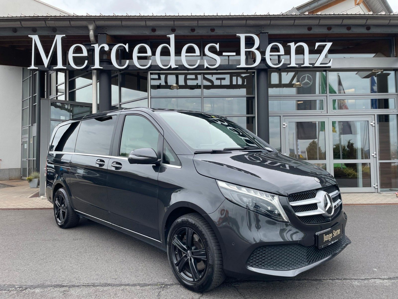 Mercedes-Benz V 300 d AVA ED 4MATIC Sitzklima Burmester 6Sitze - רכב סטיישן: תמונה 1 Mercedes-Benz V 300 d AVA ED 4MATIC Sitzklima Burmester 6Sitze - רכב סטיישן: תמונה 1