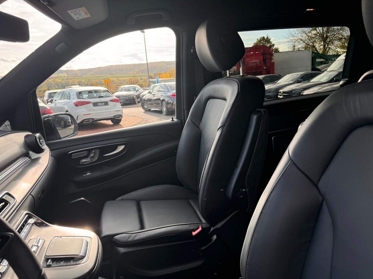 כלי רכב מסחרי לנוסעים Mercedes-Benz V 300 d EXCLUSIVE AIRMATIC AHK2,5 Standheiz: תמונה 12 כלי רכב מסחרי לנוסעים Mercedes-Benz V 300 d EXCLUSIVE AIRMATIC AHK2,5 Standheiz: תמונה 12