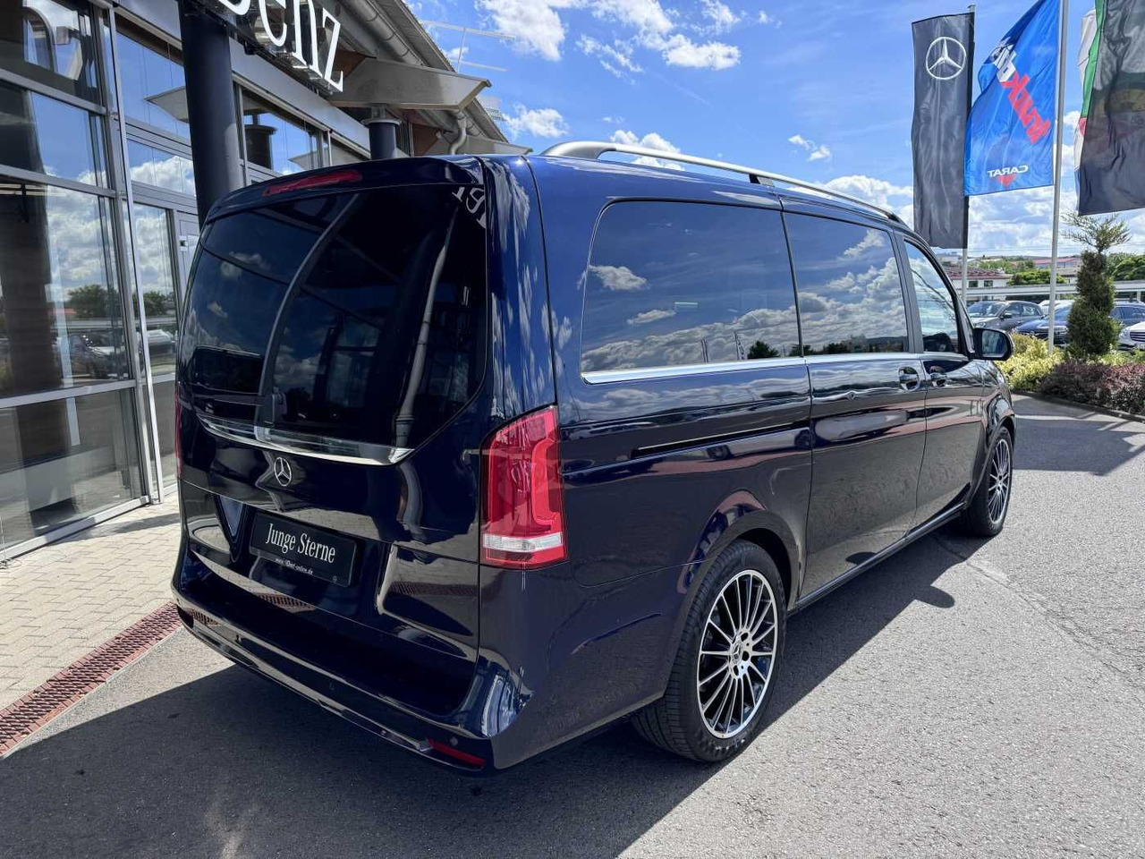 Mercedes-Benz V 300 d EXCLUSIVE EDITION DISTONIC Stdh Panorama - מכונית: תמונה 5 Mercedes-Benz V 300 d EXCLUSIVE EDITION DISTONIC Stdh Panorama - מכונית: תמונה 5