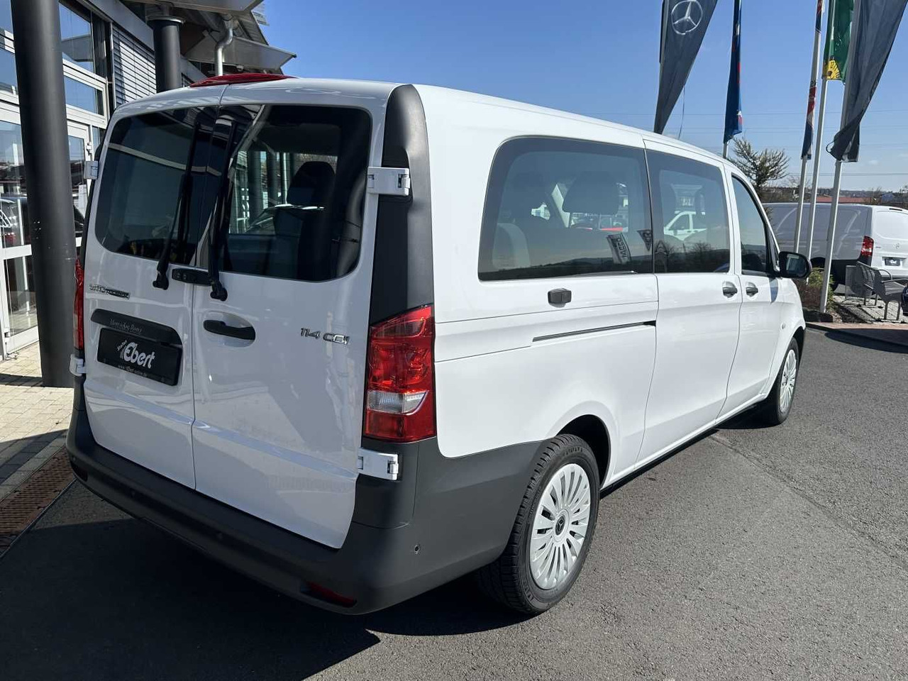 Mercedes-Benz Vito 114 CDI Tourer 8Sitze Klima Audio40 Kamera - כלי רכב מסחרי לנוסעים: תמונה 4 Mercedes-Benz Vito 114 CDI Tourer 8Sitze Klima Audio40 Kamera - כלי רכב מסחרי לנוסעים: תמונה 4