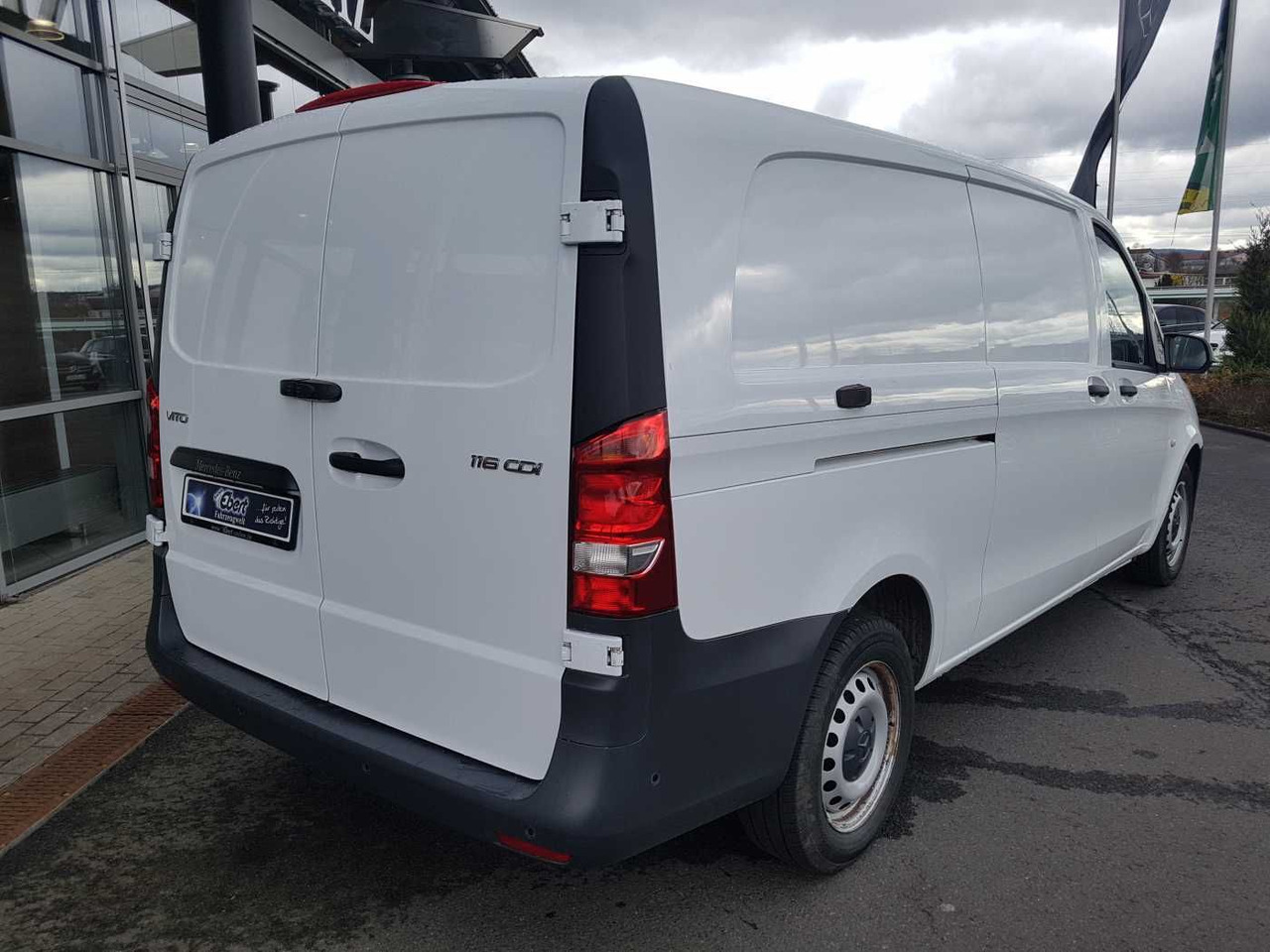 Mercedes-Benz Vito 116 CDI Extralang 9G Klima Kamera Audio40 - כלי רכב מסחרי קטן: תמונה 4 Mercedes-Benz Vito 116 CDI Extralang 9G Klima Kamera Audio40 - כלי רכב מסחרי קטן: תמונה 4