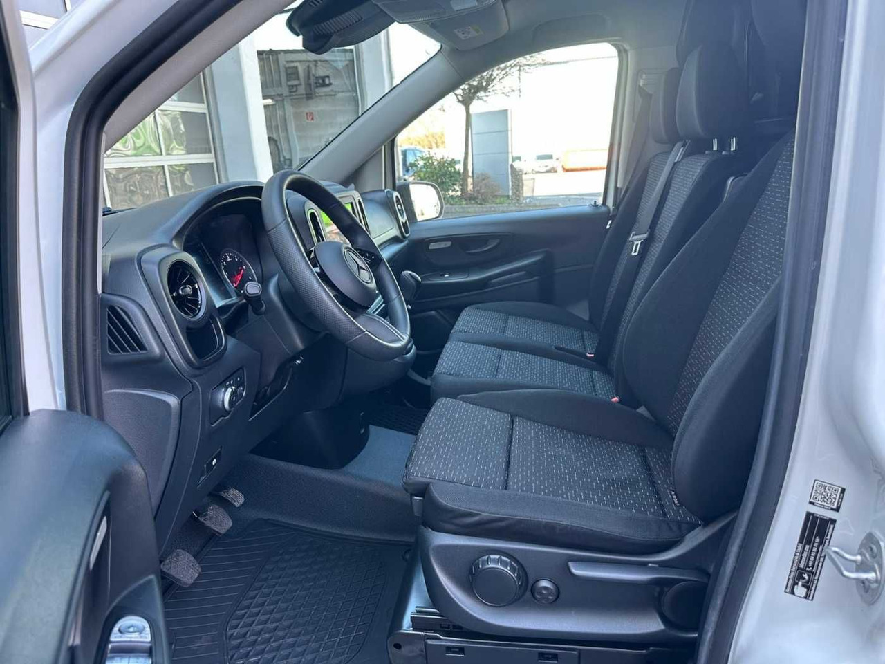 כלי רכב מסחרי קטן Mercedes-Benz Vito 116 CDI neues Modell Klima Kamera MBUX: תמונה 9