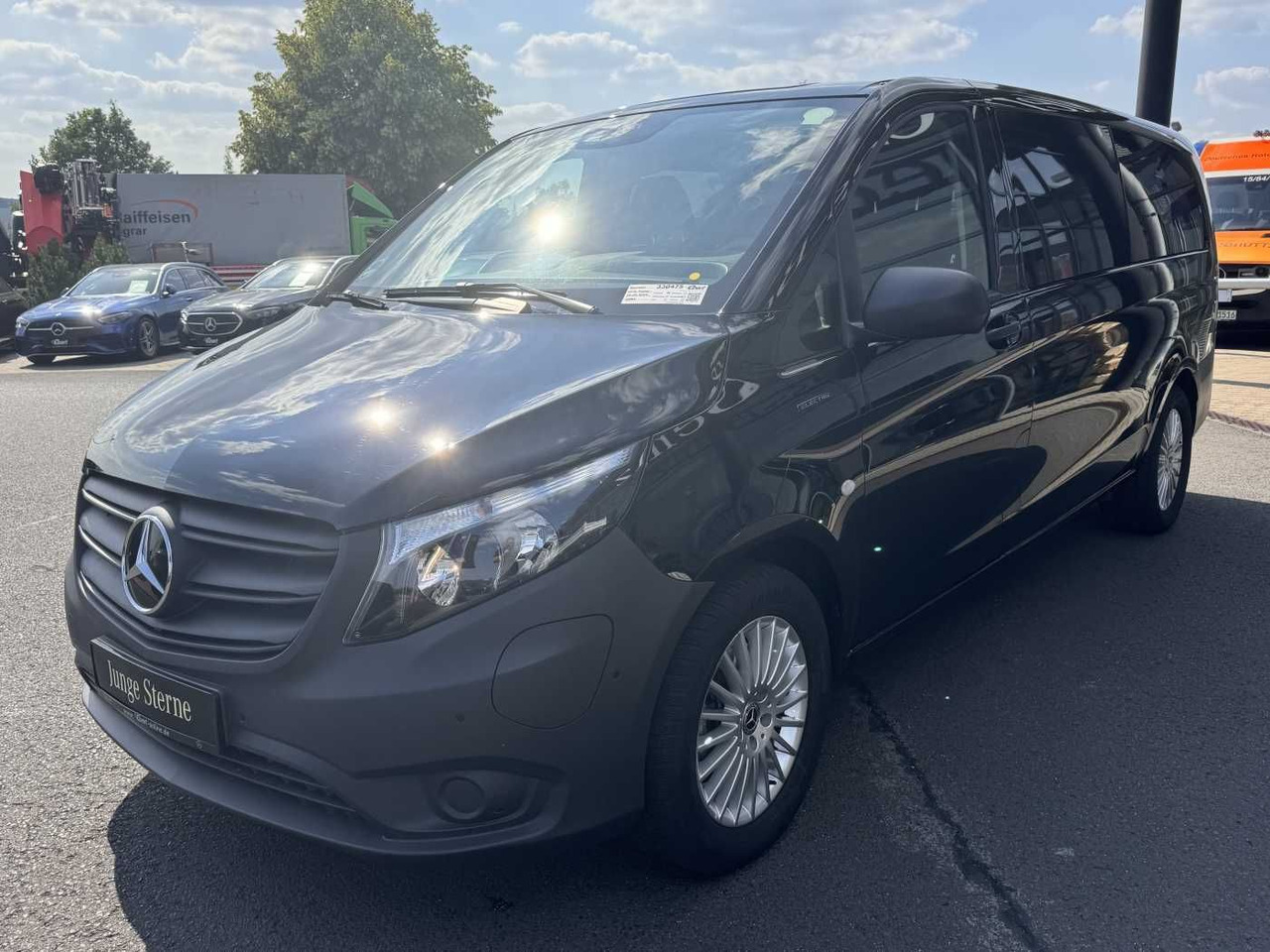 Mercedes-Benz eVito 129 Tourer Behinderten-/Rollstuhlrampe - מכונית: תמונה 4 Mercedes-Benz eVito 129 Tourer Behinderten-/Rollstuhlrampe - מכונית: תמונה 4
