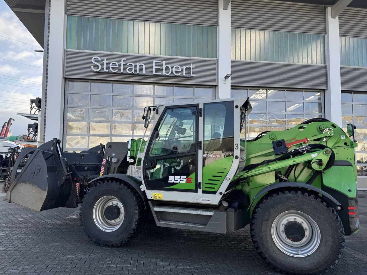 Sennebogen 355 E / Greifschaufel / nur 998h! - מפעיל טלסקופי: תמונה 4 Sennebogen 355 E / Greifschaufel / nur 998h! - מפעיל טלסקופי: תמונה 4